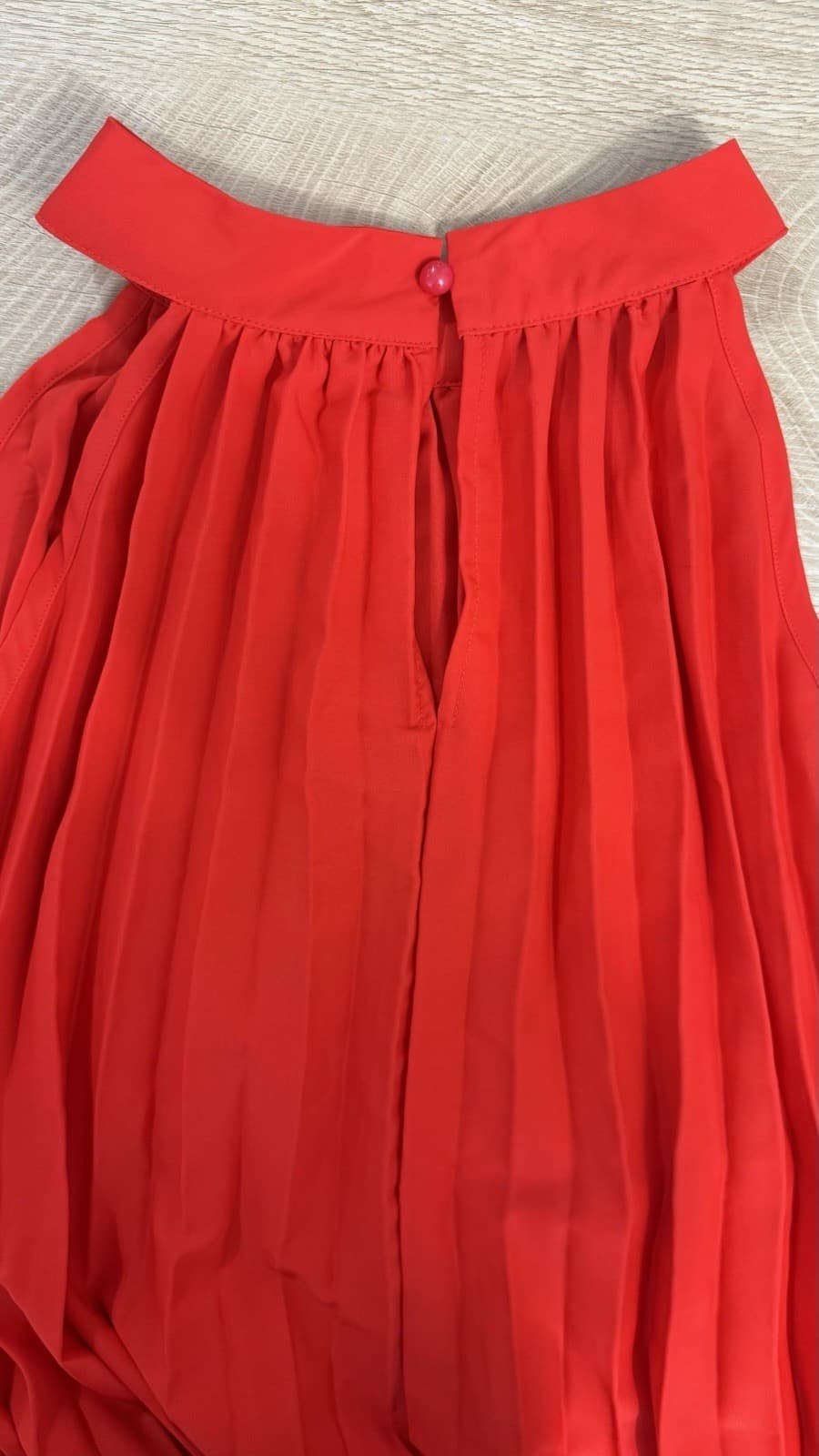 Women’s Red Pleated Halter Neck Dress Size 2XL $15.00 Elegant Sleeveless - Thumbnail 3