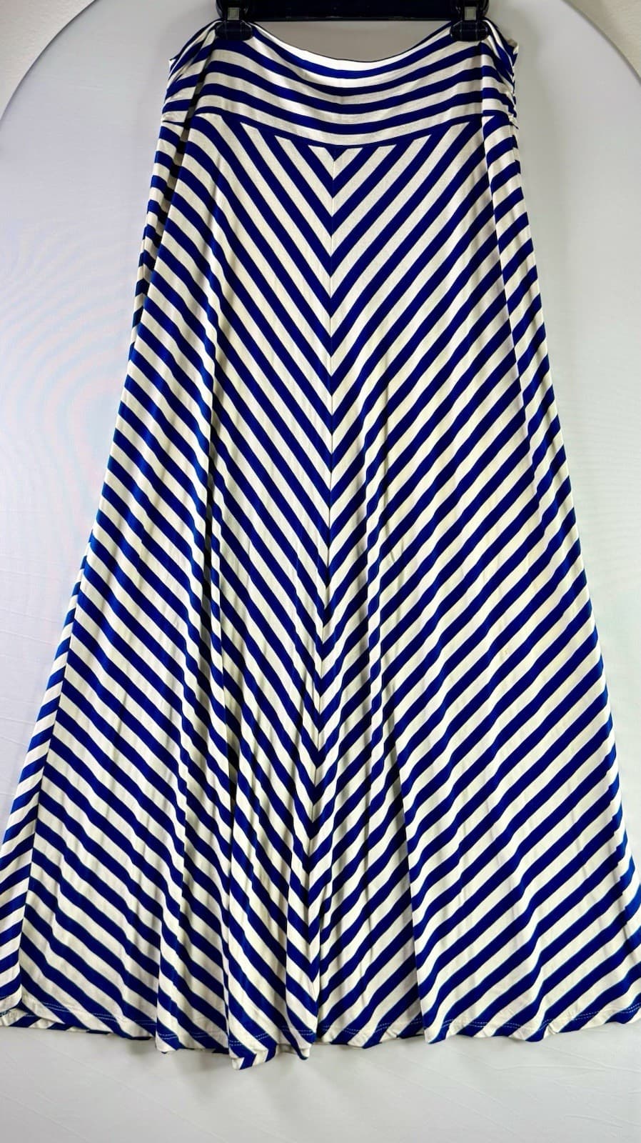 Women Maxi A-line skirt. - Thumbnail 2