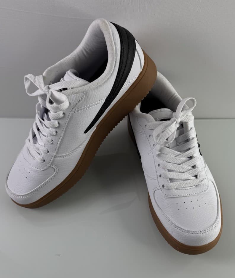 Classic Style Fila Sneakers With The Gum Bottom - Thumbnail 5