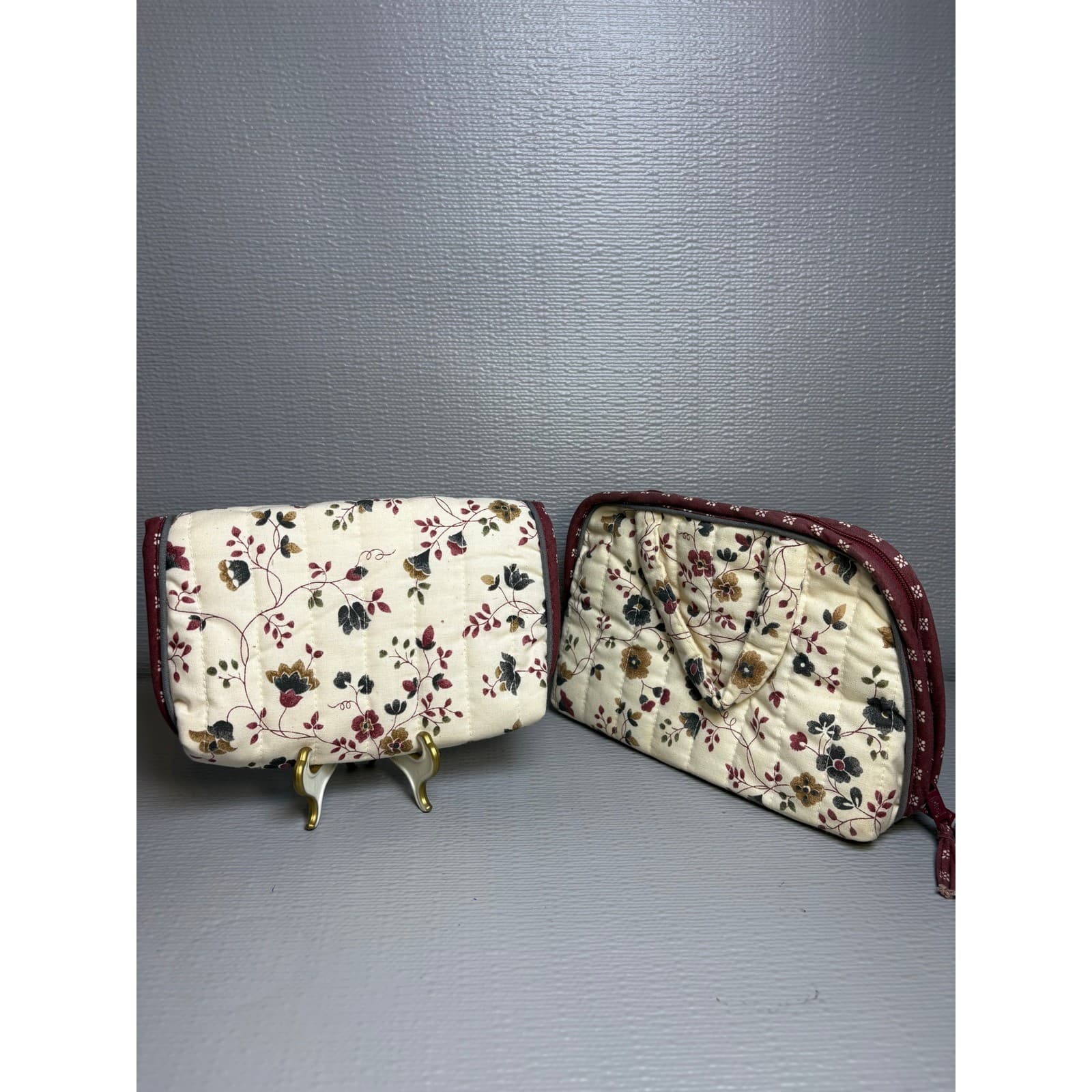 Totes Vintage Style Quilted Floral Makeup Bag & Mirror Pouch Set Cream Burgundy - Thumbnail 2