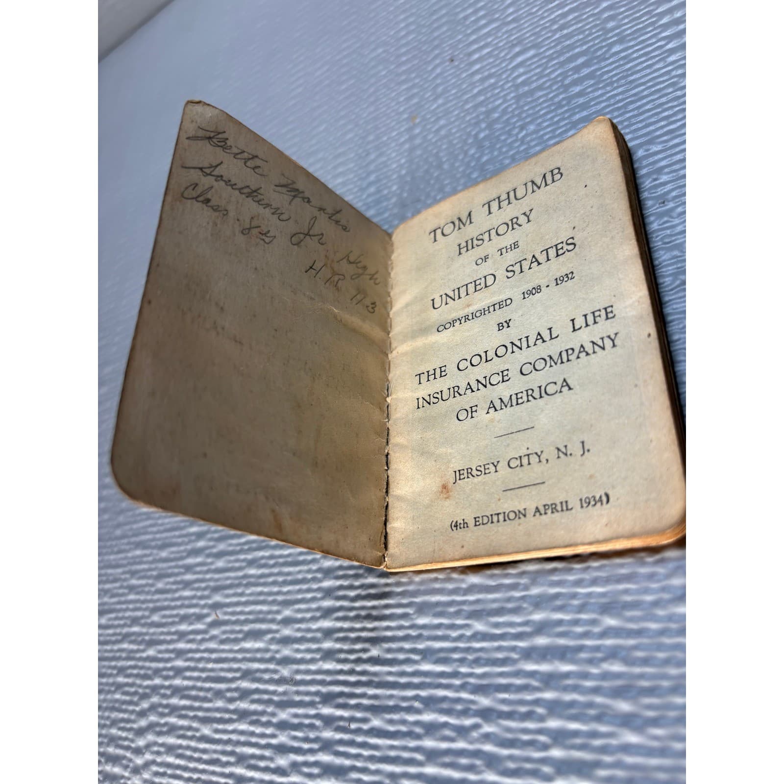 Vintage 1934 Tom Thumb History of the United States Miniature Book 4th Edition - Thumbnail 2