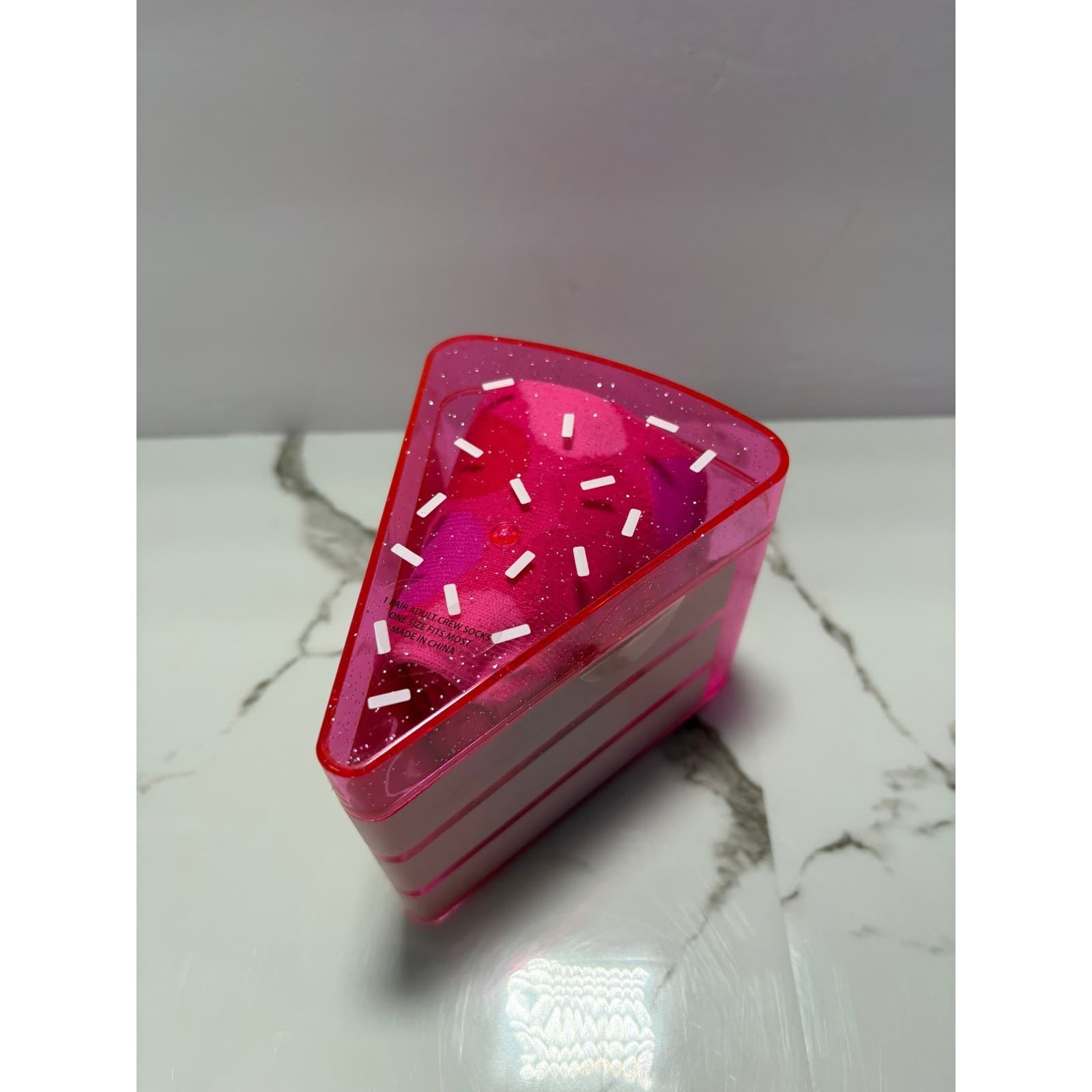 Way To Celebrate Pink Heart Crew Socks in Cake Slice Gift Box One Size Fits Most - Thumbnail 4
