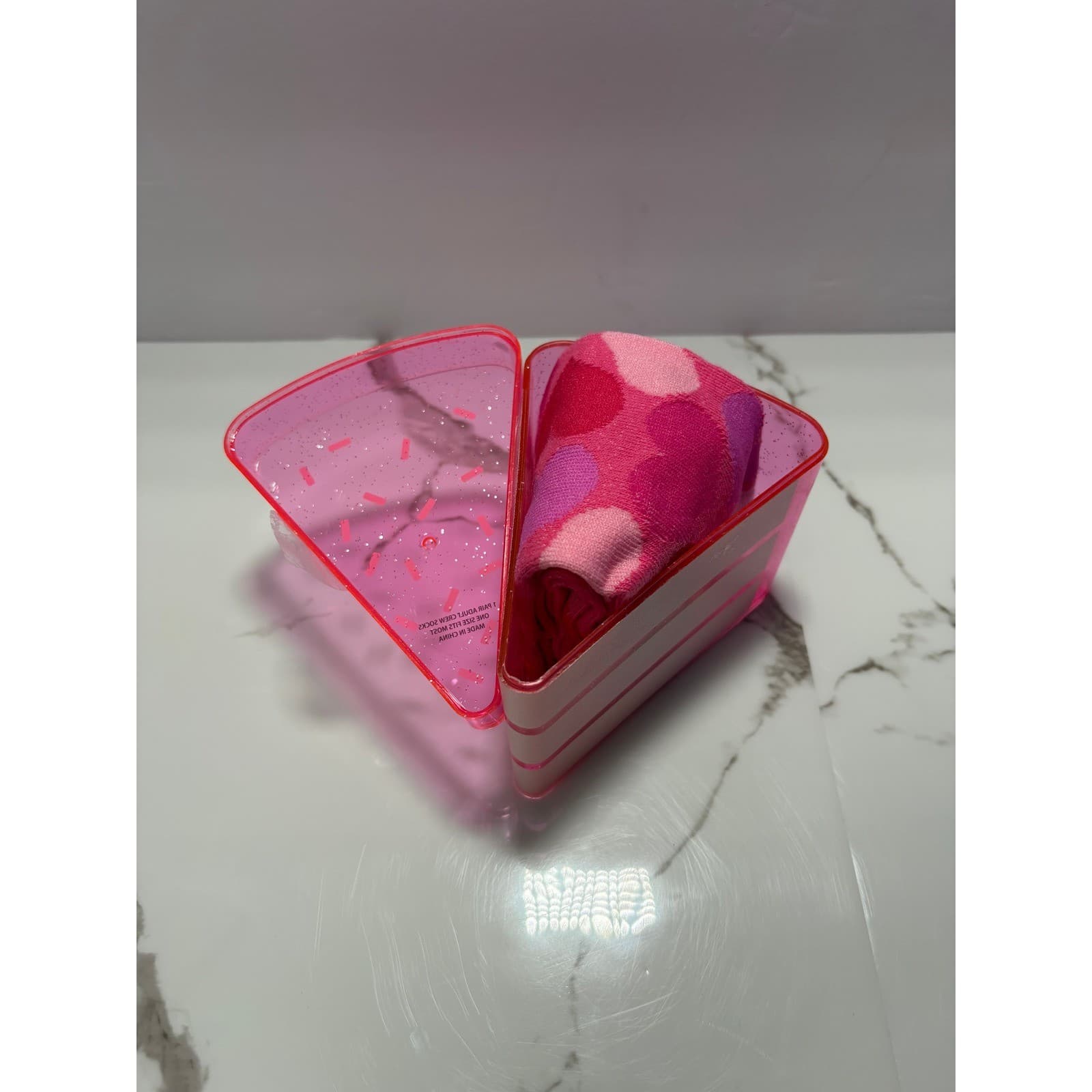 Way To Celebrate Pink Heart Crew Socks in Cake Slice Gift Box One Size Fits Most - Thumbnail 5