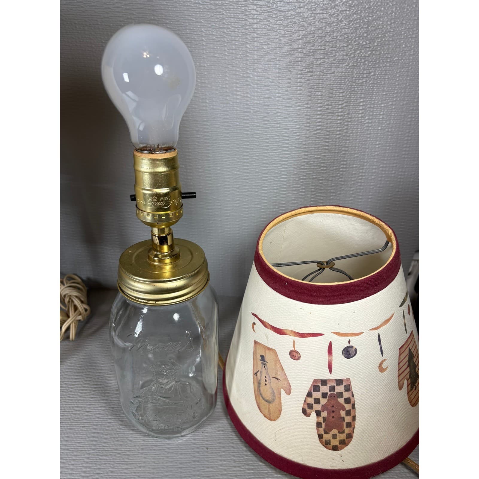 Rustic Mom's Mason Jar Table Lamp with Winter Mitten Shade Primitive Farmhouse - Thumbnail 4