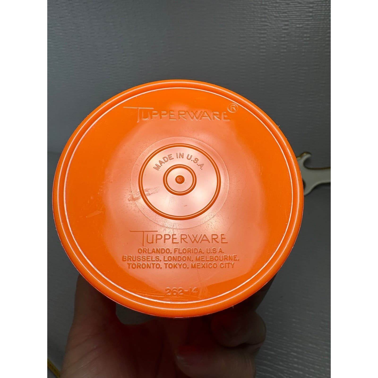 Vintage Tupperware Orange Quick Shake Shaker 262-14 with Strainer Lid 603-1 - Thumbnail 6