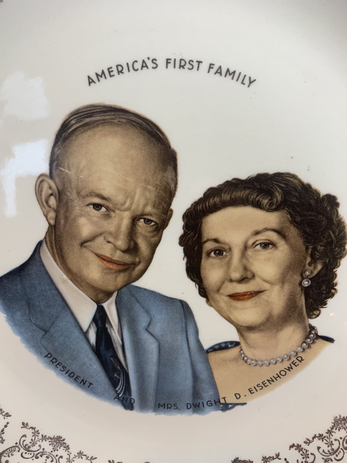 President Dwight & 1st Lady Mamie Eisenhower Plate - "America's First Family" - Thumbnail 4