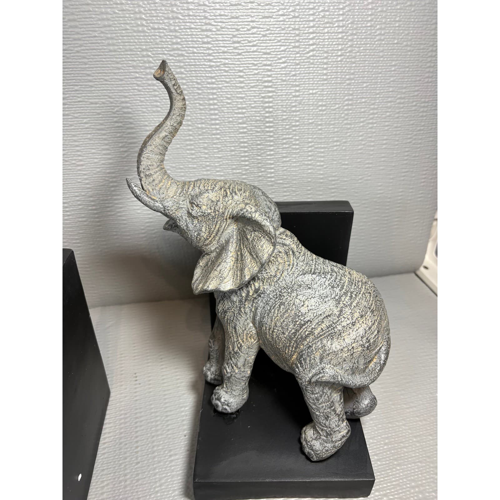 Elephant Bookends Pair Grey Silver Resin Animal Statues Safari Home Decor - Thumbnail 2