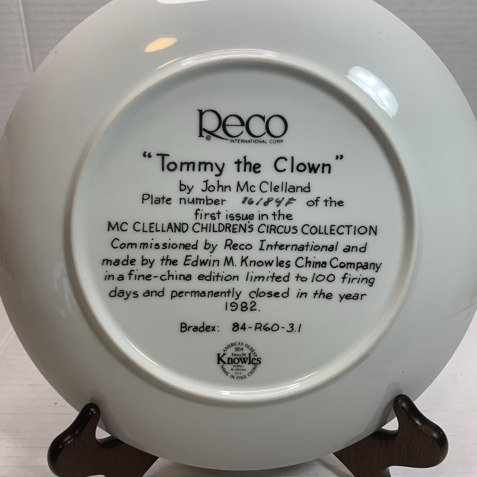 1982 McClelland TOMMY THE CLOWN Collector Plate Children's Circus Collection - Thumbnail 2