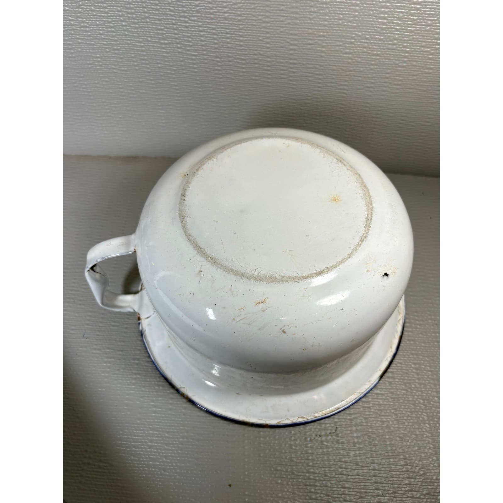 Vintage White Enamelware Chamber Pot Farmhouse Primitive Planter - Thumbnail 6
