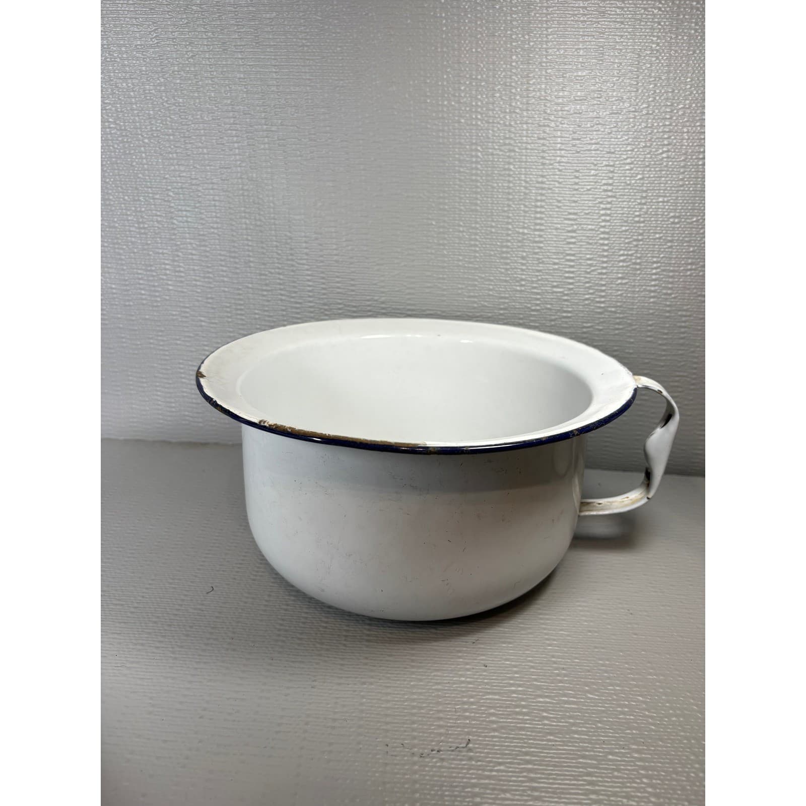 Vintage White Enamelware Chamber Pot Farmhouse Primitive Planter - Thumbnail 2