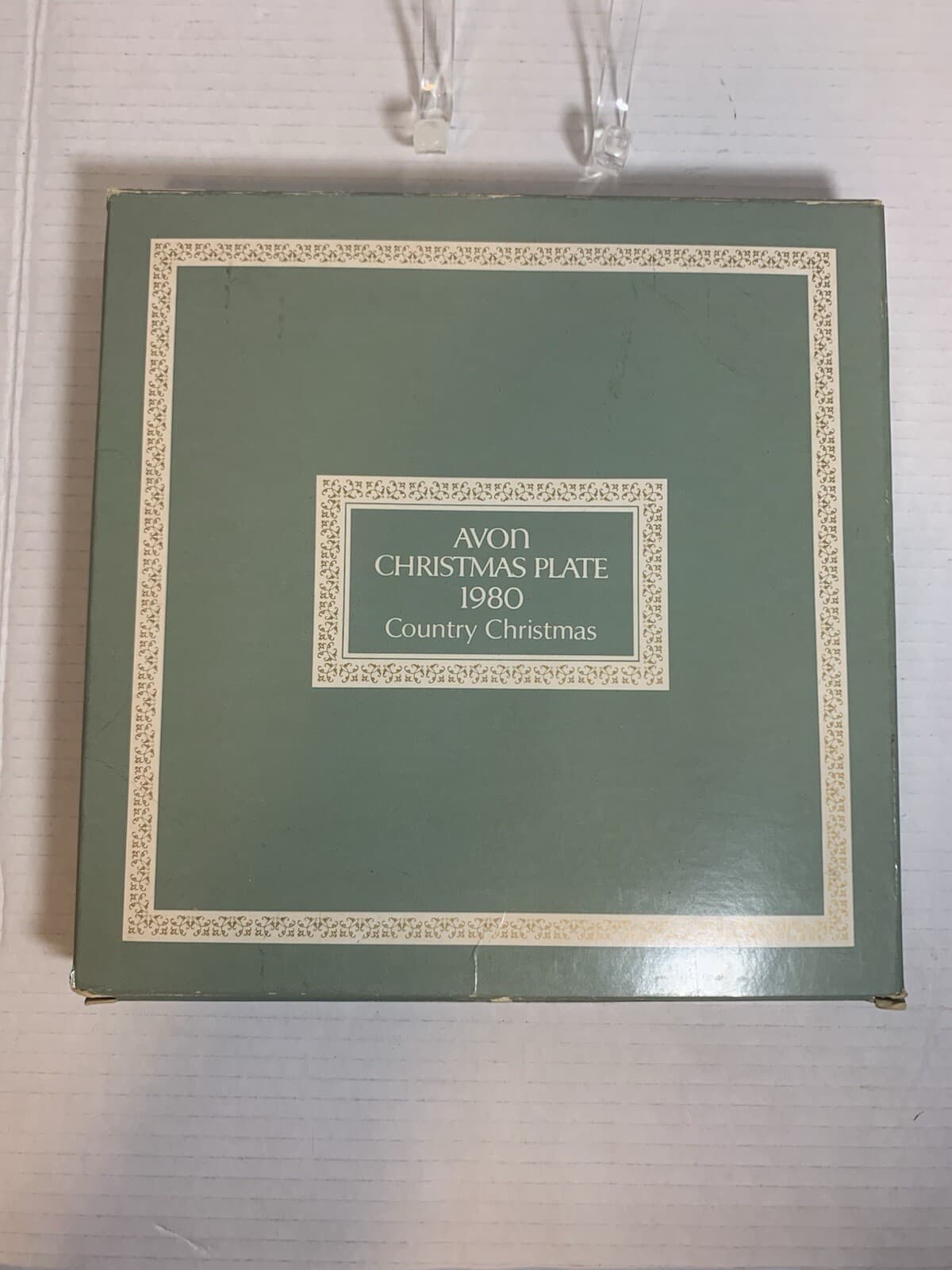 Avon Vintage Christmas Plate 1980 "Country Christmas" w/Original Box Avon Plates - Thumbnail 4