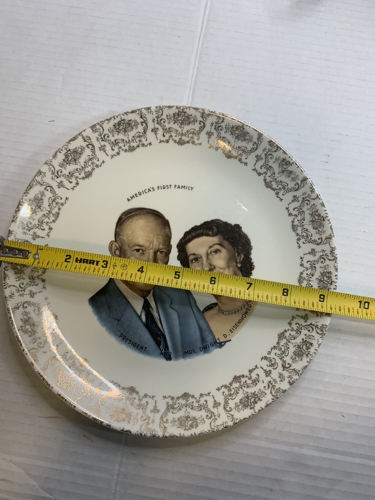 President Dwight & 1st Lady Mamie Eisenhower Plate - "America's First Family" - Thumbnail 5
