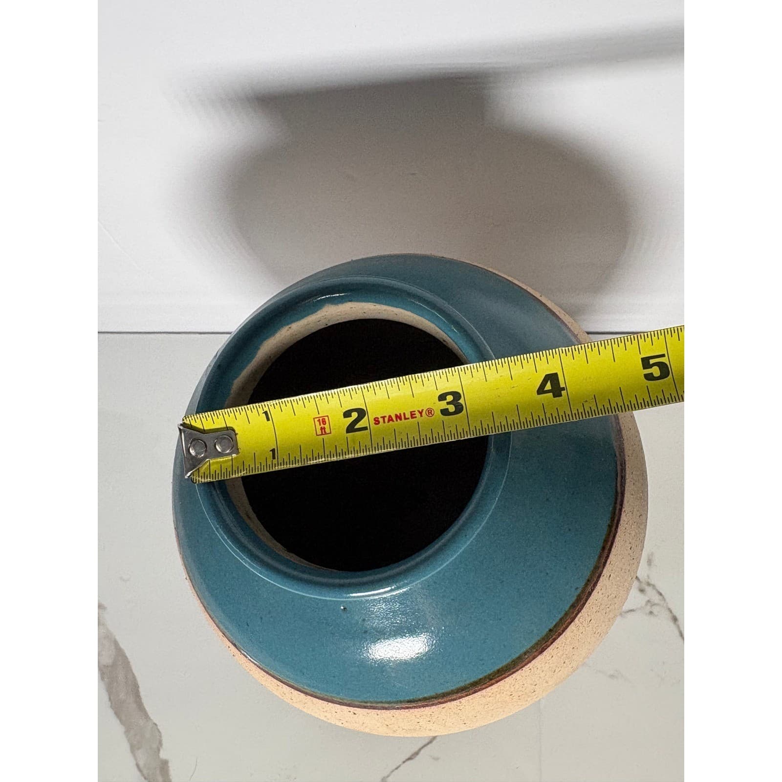 Vintage Mexican Folk Art Pottery Vase Hand Painted Family Desert Scene Teal Rim - Thumbnail 12