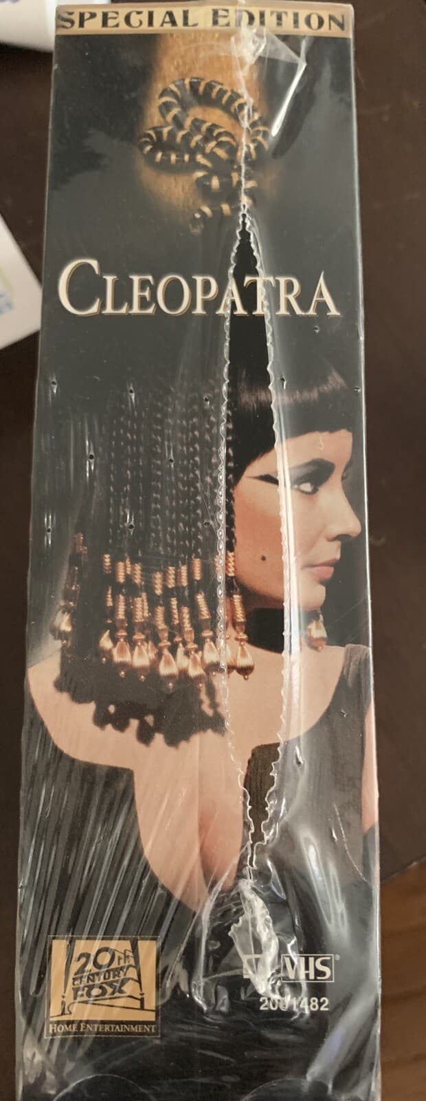 VHS-Cleopatra- Special Edition- 2 Tapes- 2001 Double Cassette Elizabeth Taylor - Thumbnail 3