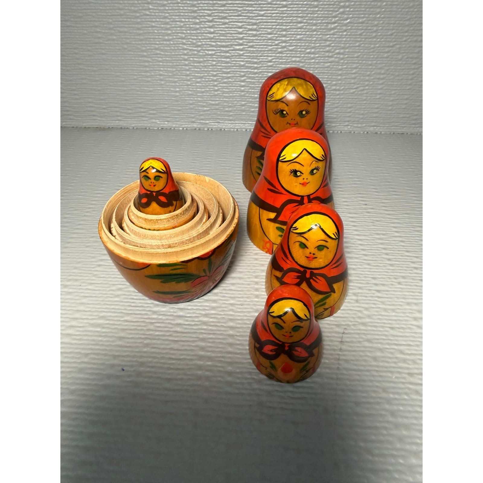 Vintage Russian Matryoshka Nesting Dolls Set 6 Piece Hand Painted Wood Folk Art - Thumbnail 9