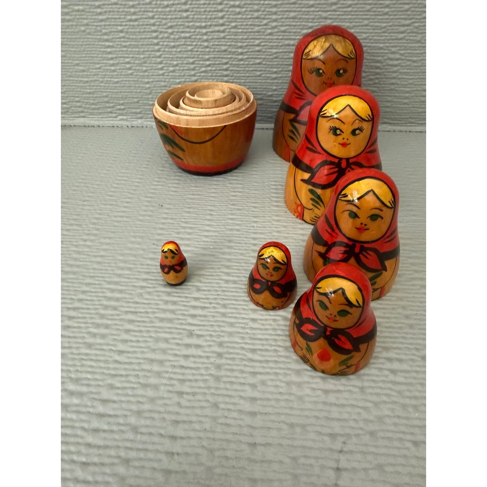Vintage Russian Matryoshka Nesting Dolls Set 6 Piece Hand Painted Wood Folk Art - Thumbnail 21