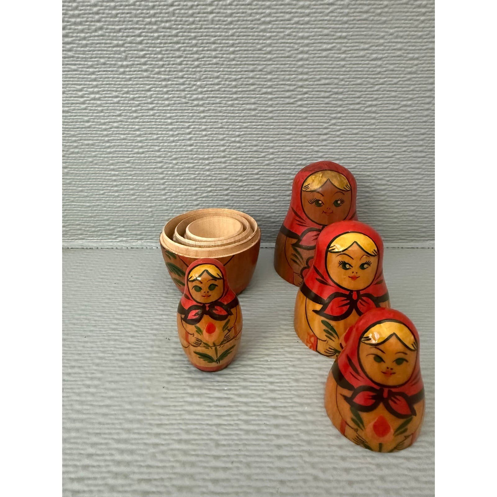 Vintage Russian Matryoshka Nesting Dolls Set 6 Piece Hand Painted Wood Folk Art - Thumbnail 23