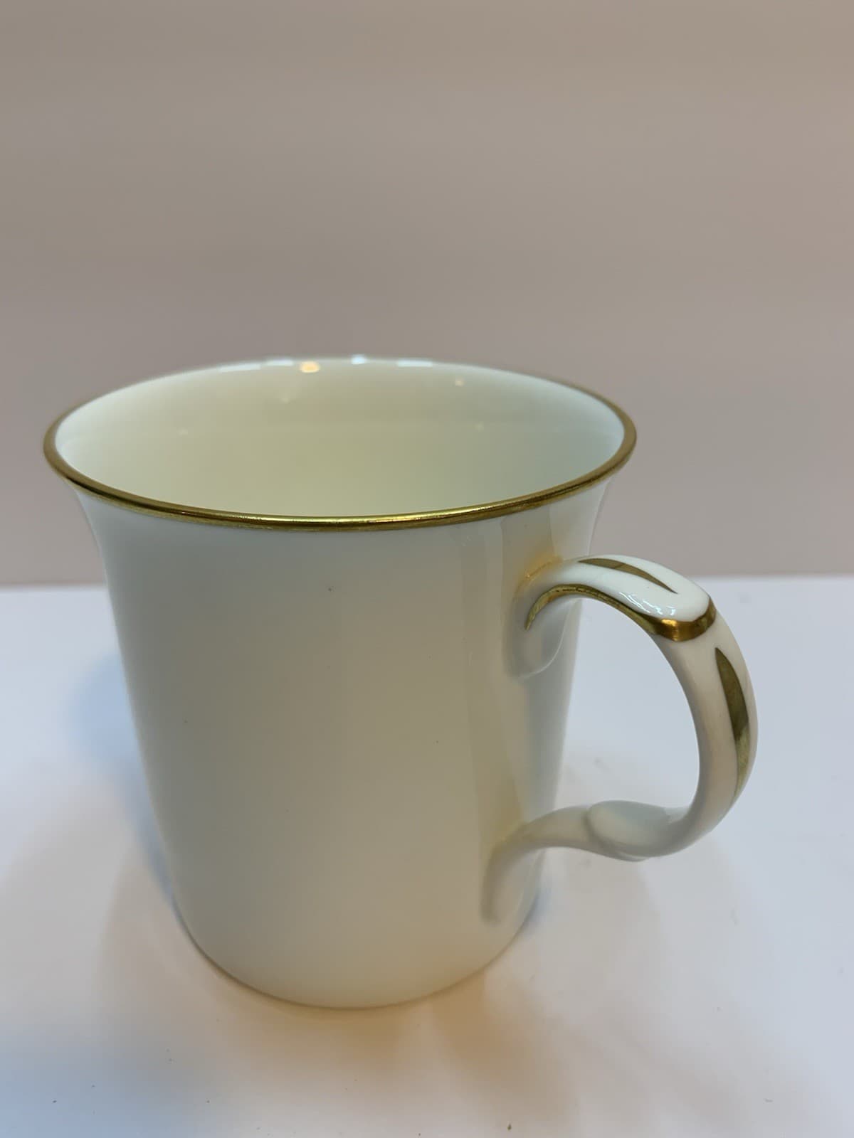 Queen Elizabeth II Visit To Canada April 1982 Commemorative Mug Maple Leaf - Thumbnail 4