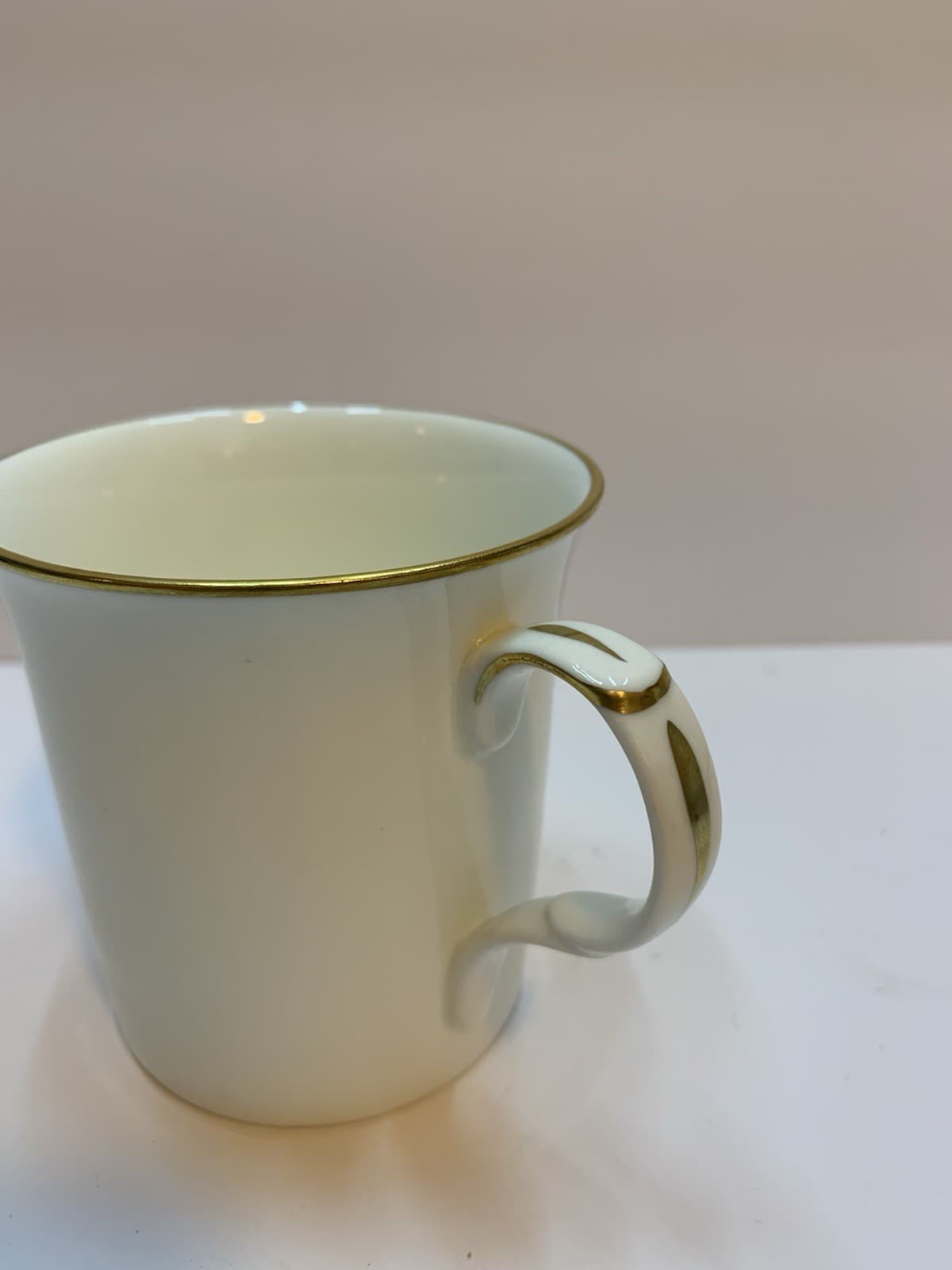 Queen Elizabeth II Visit To Canada April 1982 Commemorative Mug Maple Leaf - Thumbnail 3
