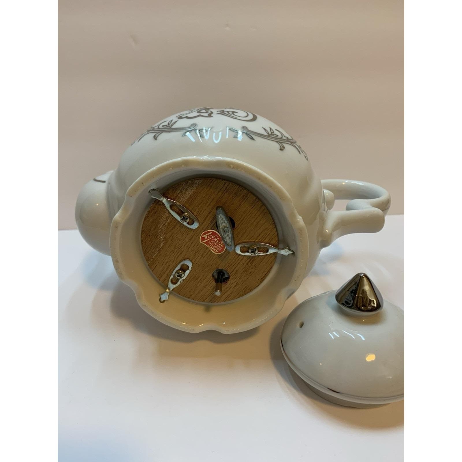 Lefton 25th Anniversary Musical Teapot Porcelain Silver Trim Made in Japan - Thumbnail 4