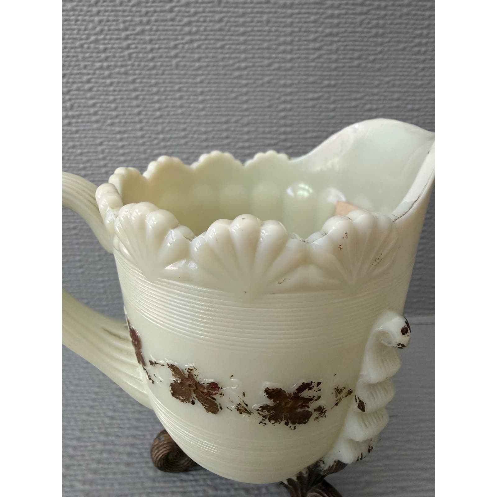 Vintage Custard Uranium Glass Creamer Pitcher Shell Design UV Glow Floral - Thumbnail 2