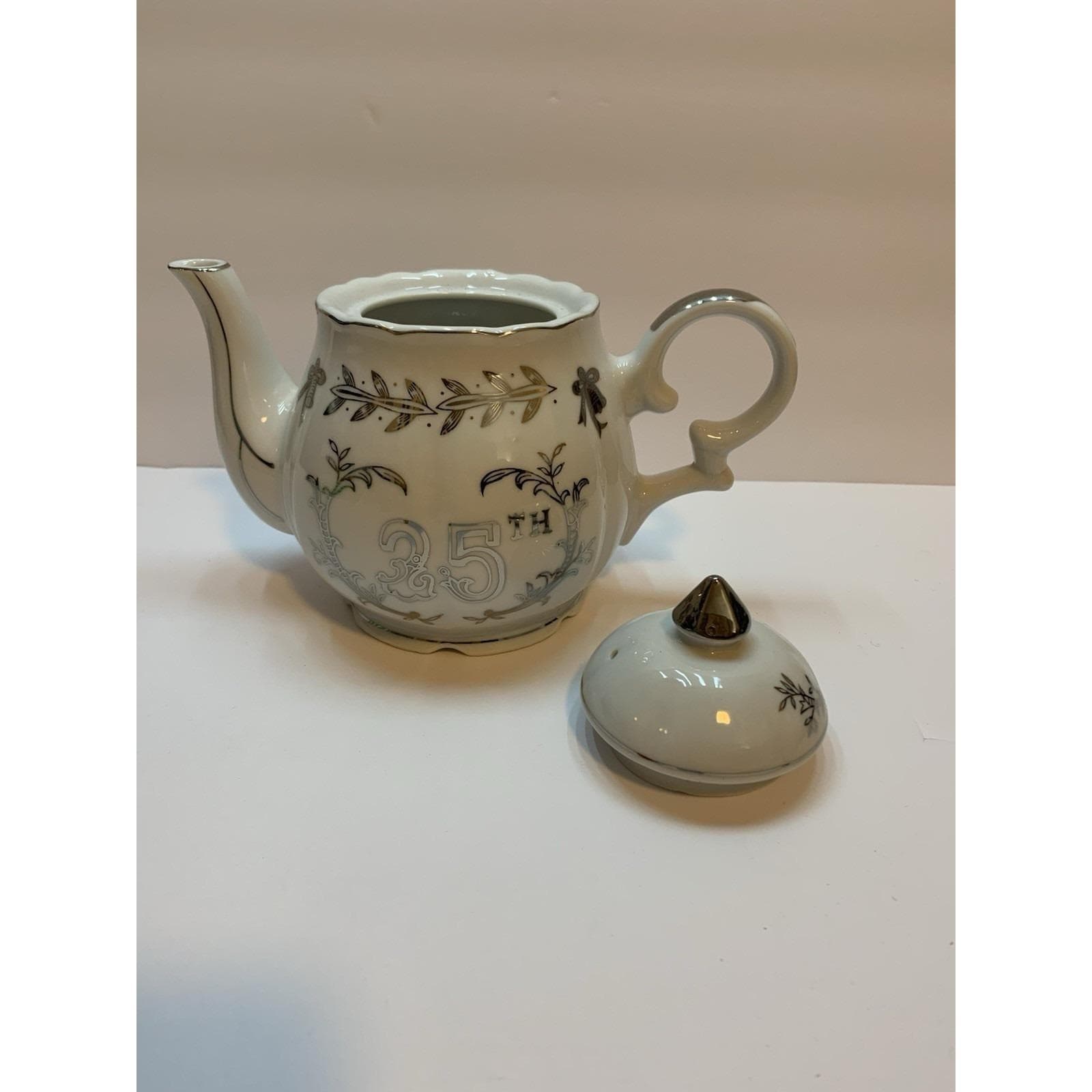 Lefton 25th Anniversary Musical Teapot Porcelain Silver Trim Made in Japan - Thumbnail 3