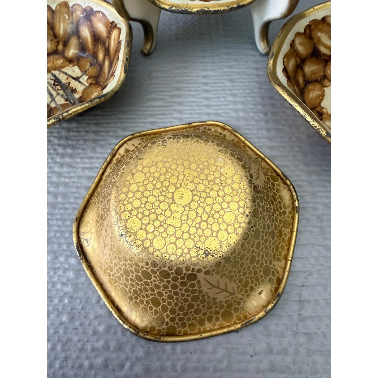 Vintage Planters Mr Peanut Metal Nut Dishes Set of 4 Gold Tone Made in USA - Thumbnail 4