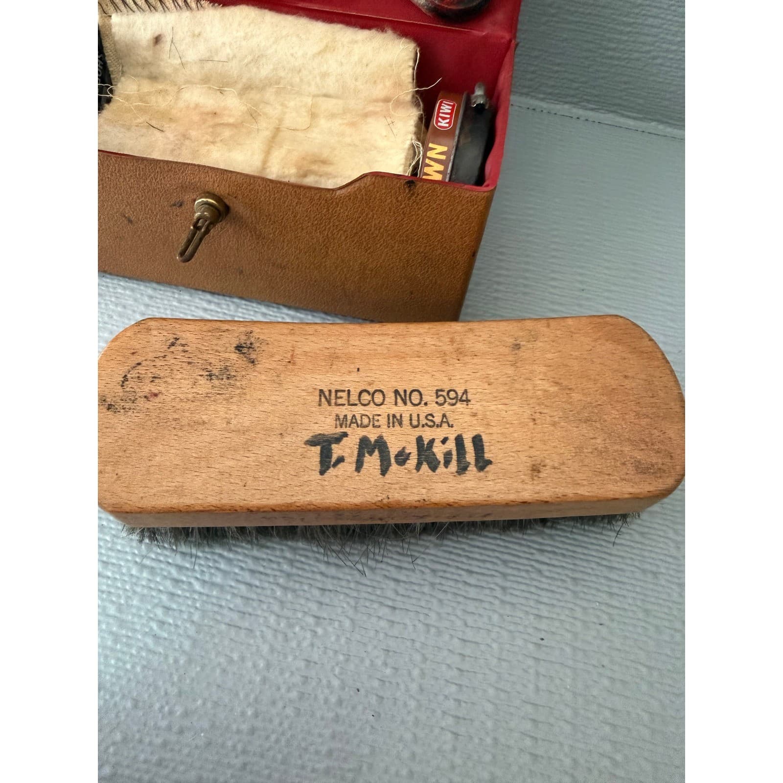 Vintage Kiwi Shoe Shine Kit Horsehair Brushes Polish Travel Case - Thumbnail 4