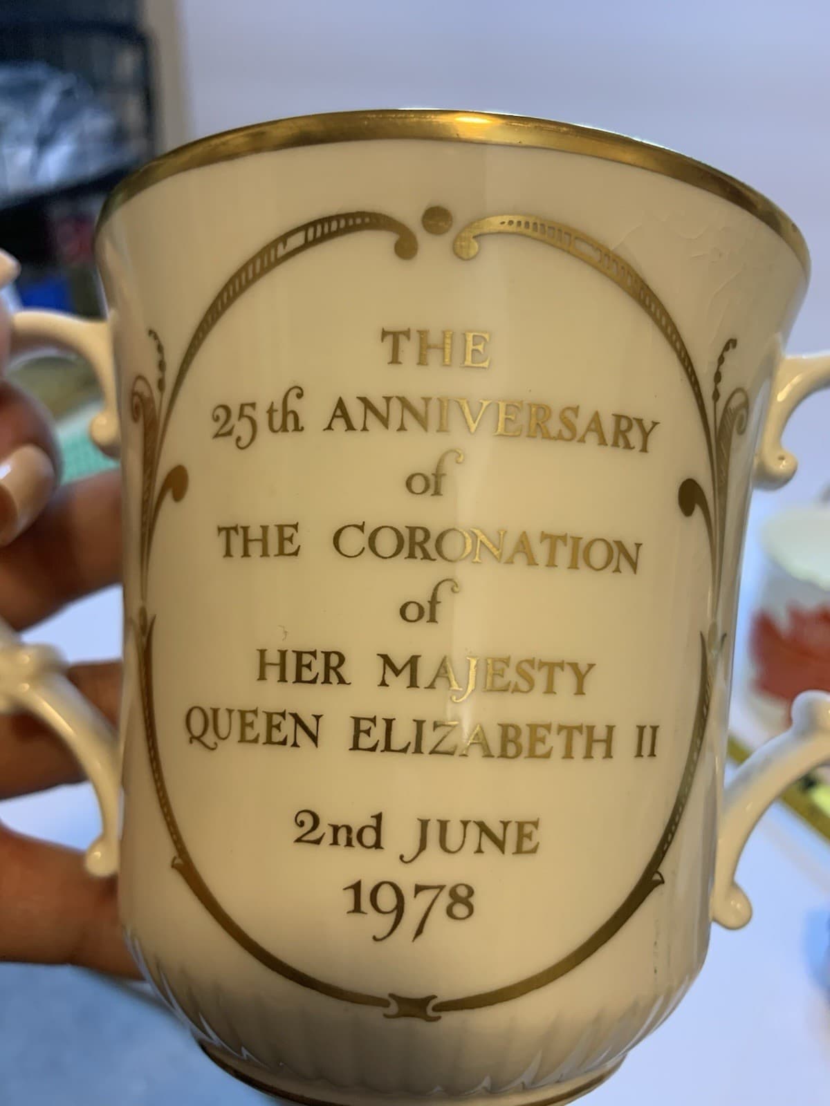 Royal Doulton Mug Commemorating Queen Elizabeth II Coronation - Thumbnail 3