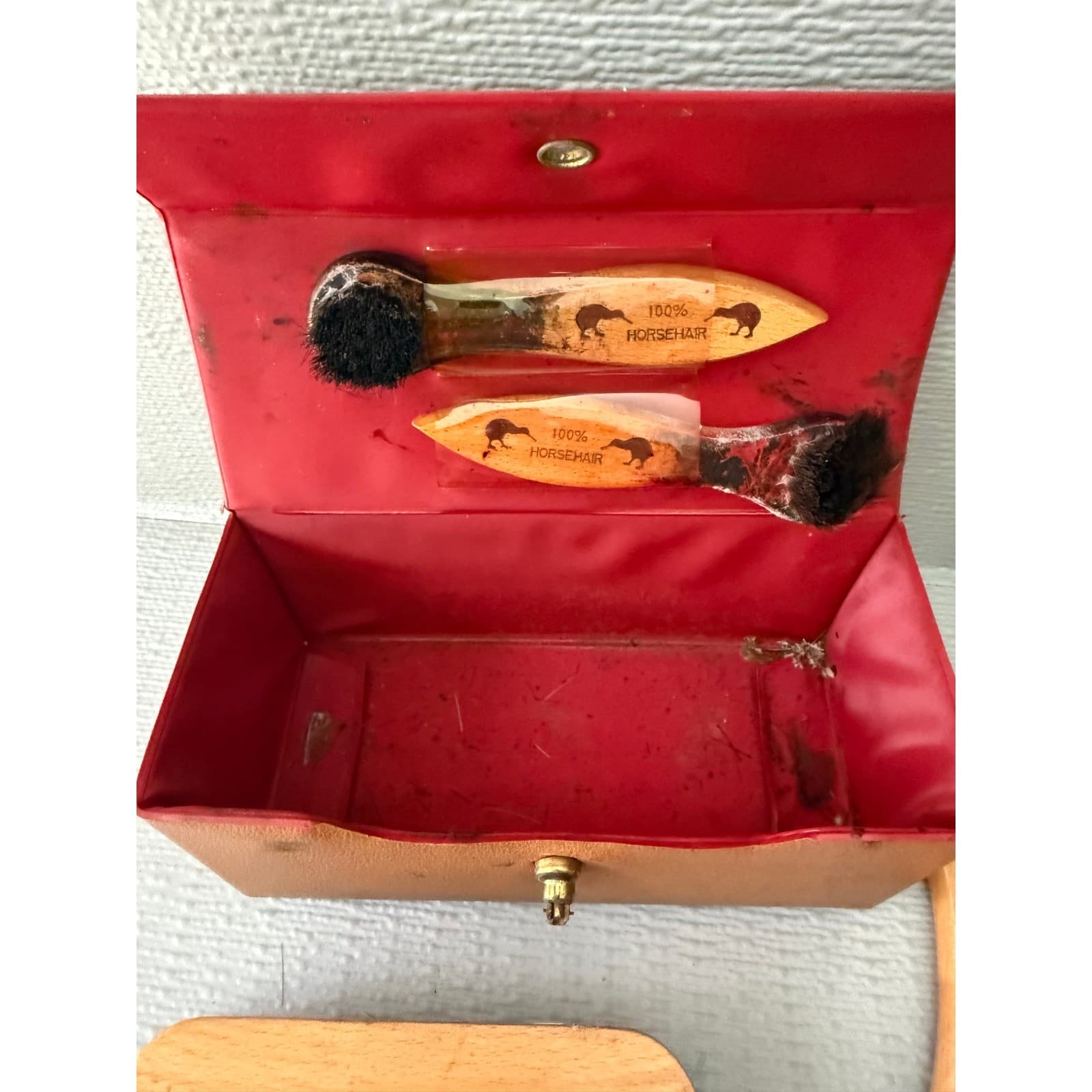 Vintage Kiwi Shoe Shine Kit Horsehair Brushes Polish Travel Case - Thumbnail 6