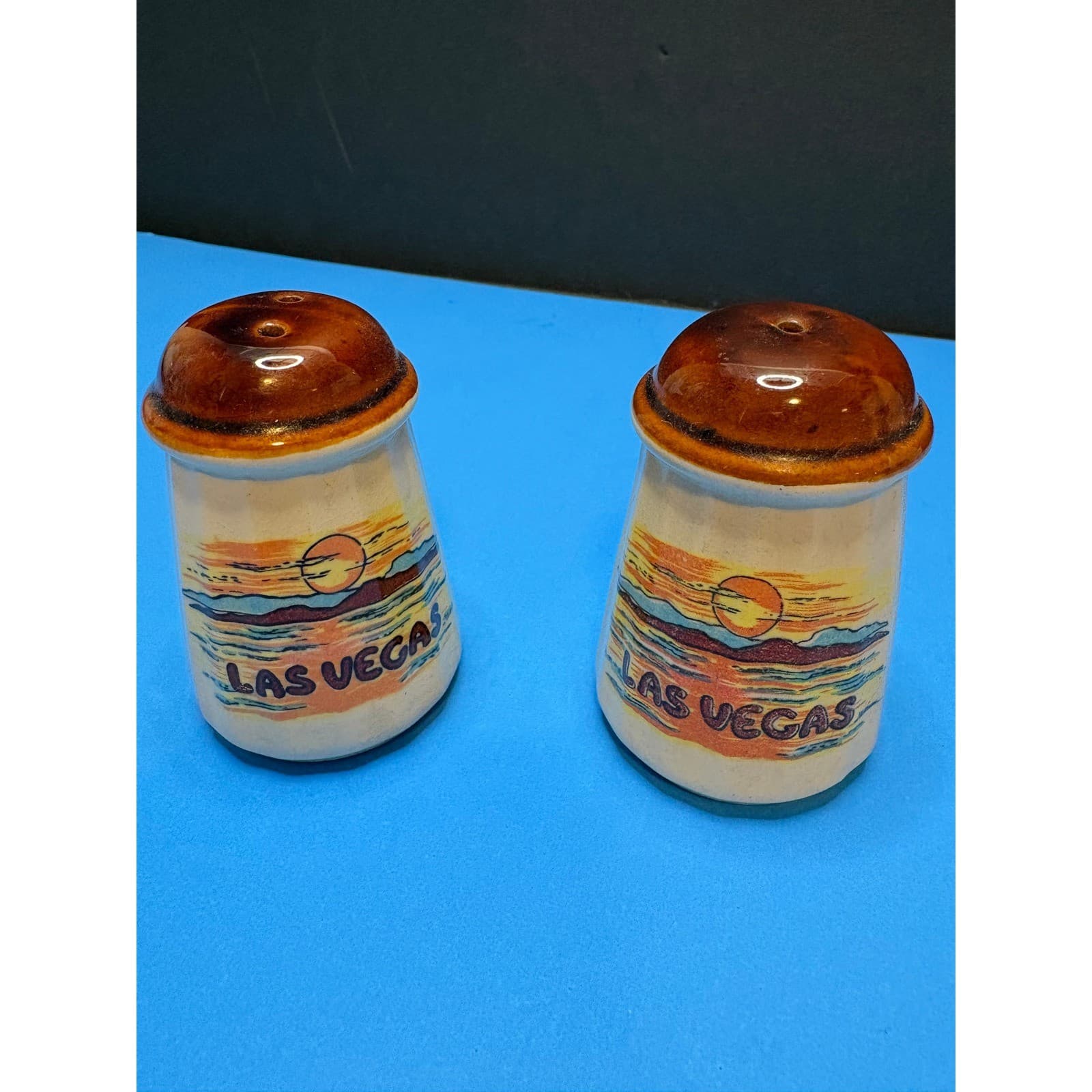 Vintage Las Vegas Souvenir Salt and Pepper Shakers Ceramic Sunset Desert Scene - Thumbnail 2
