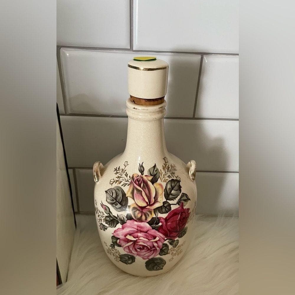 Vintage Floral decanter with cork - Thumbnail 4