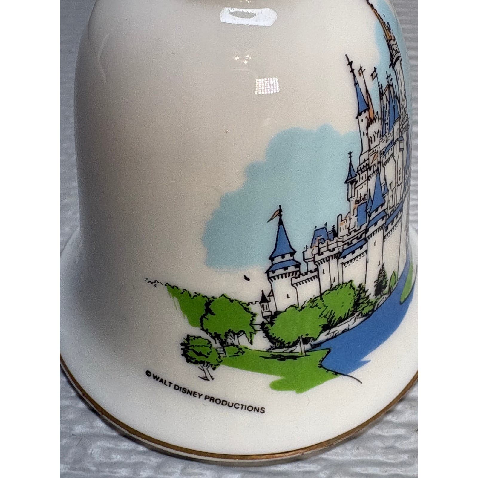 Vintage Walt Disney World Cinderella Castle Ceramic Souvenir Bell Made in Japan - Thumbnail 4