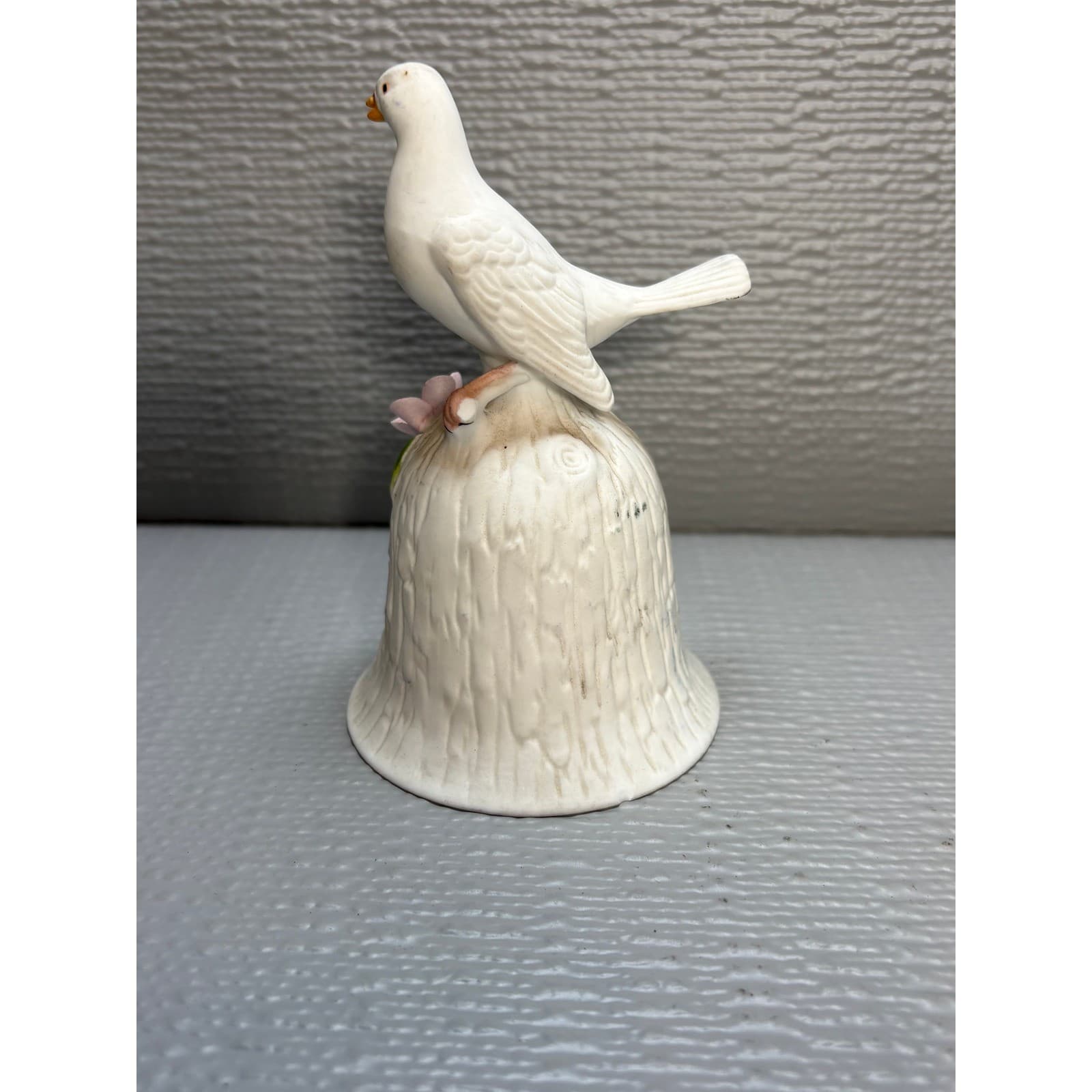 Towle Fine Bone China White Dove Bird Figurine Bell Floral Tree Stump 4.5 Inch - Thumbnail 2