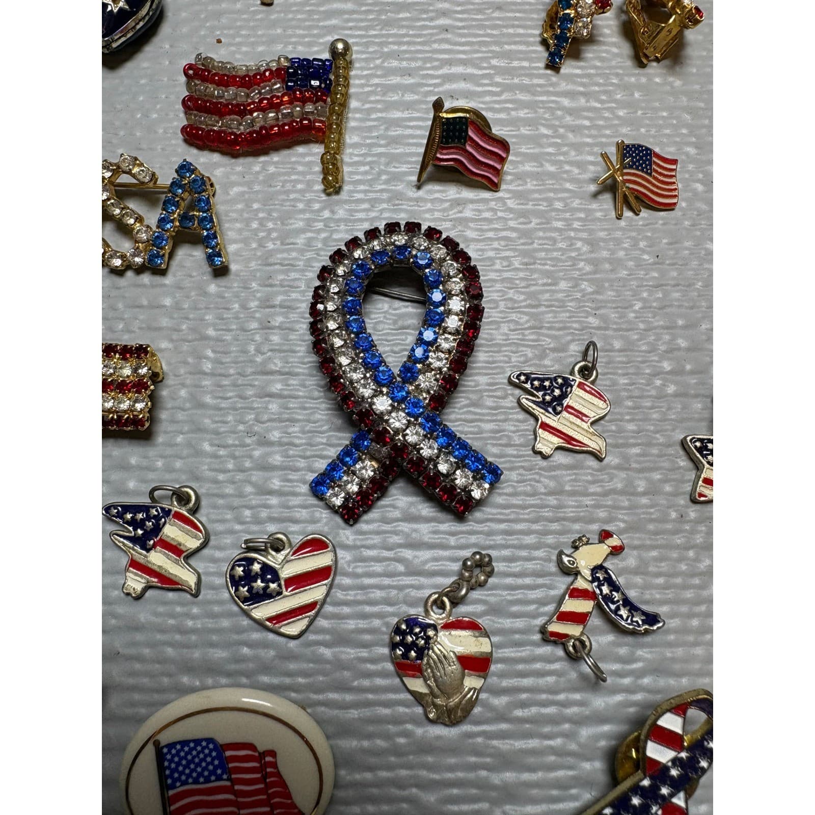 Vintage 40+ pc Patriotic USA Flag Rhinestone Jewelry Pin Brooch Charms cufflinks - Thumbnail 5
