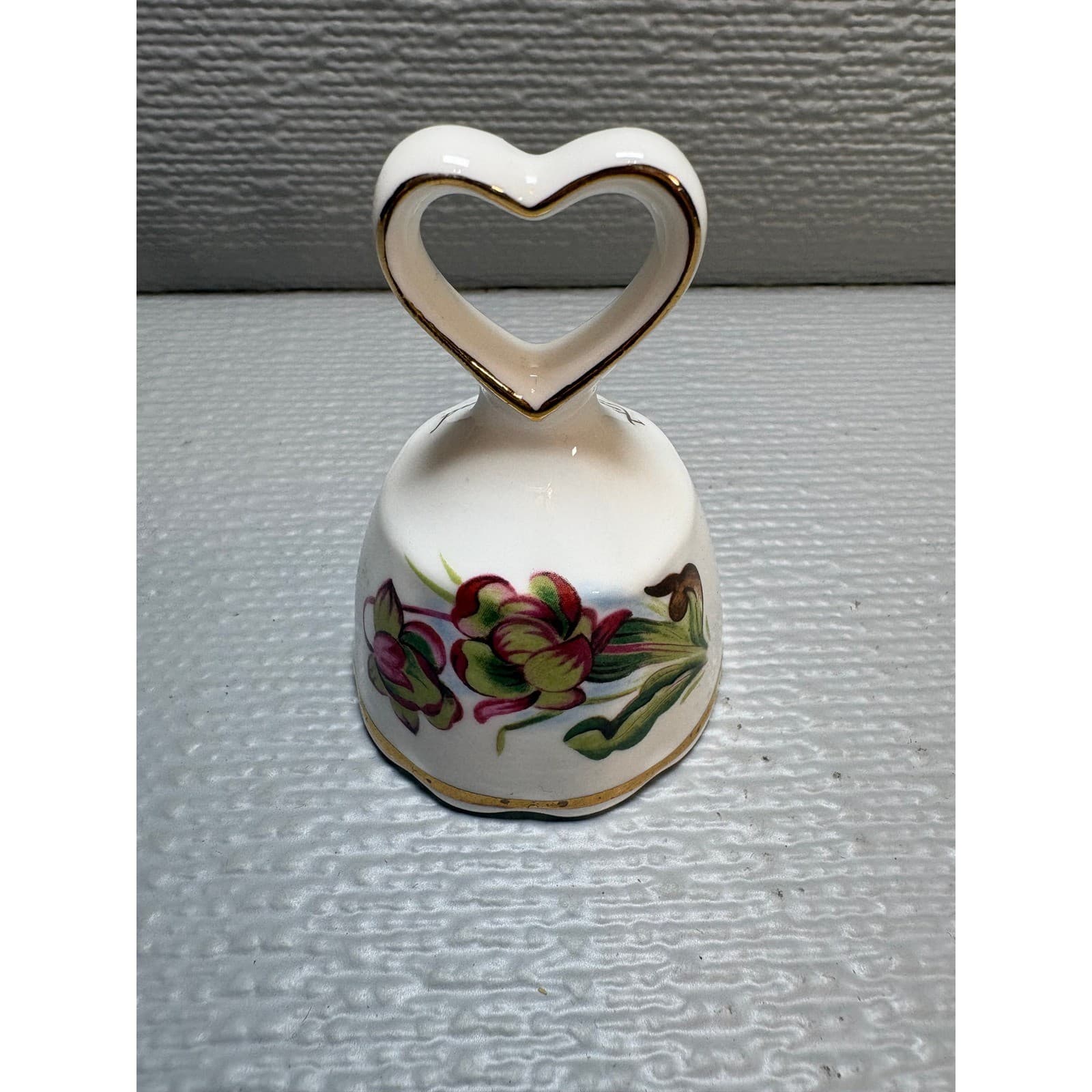 Vintage Newfoundland Souvenir Bell Fine Bone China Made in England Heart Handle - Thumbnail 2