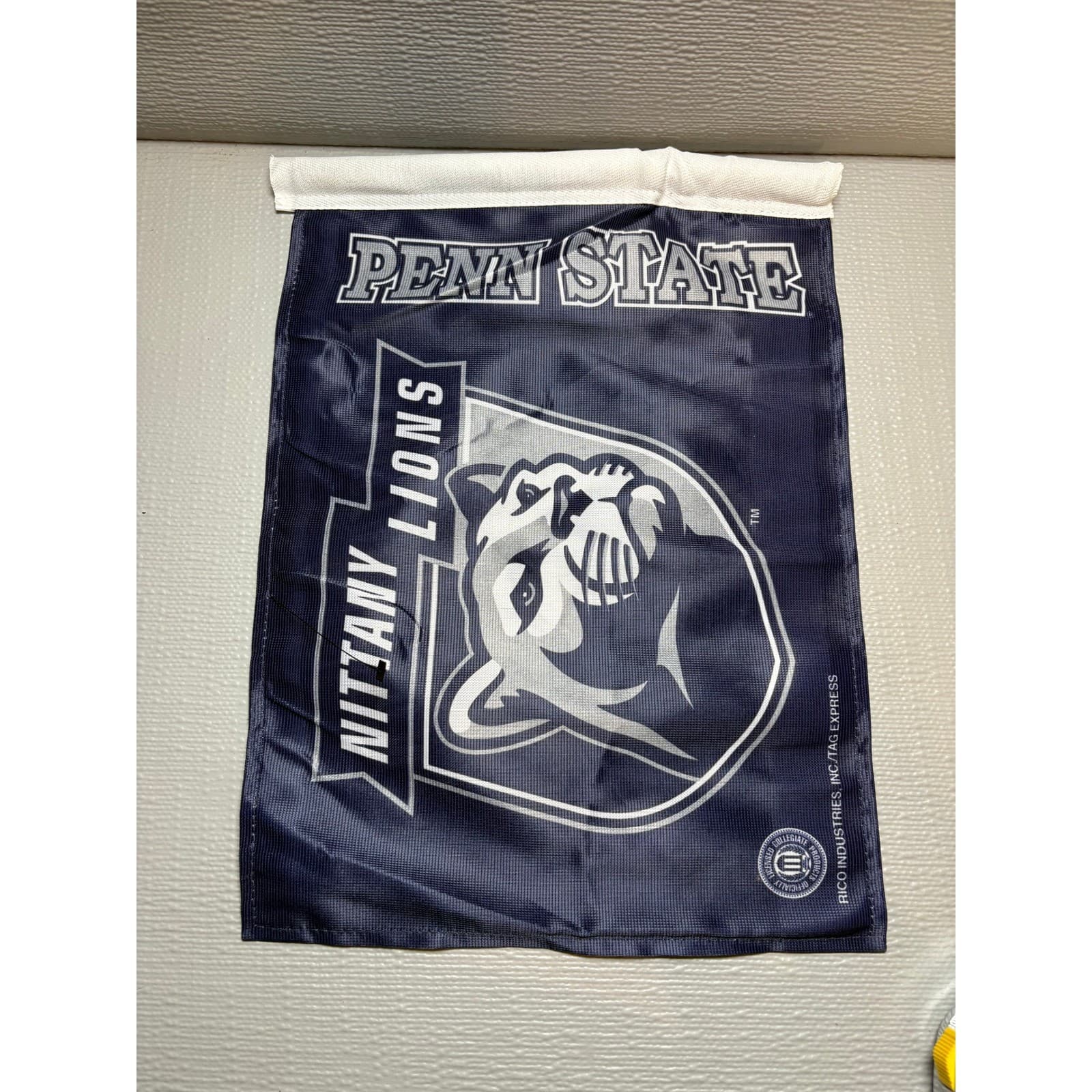 Penn State Nittany Lions Car / Window / Garden Flag Navy Blue NCAA Fan Gear - Thumbnail 3