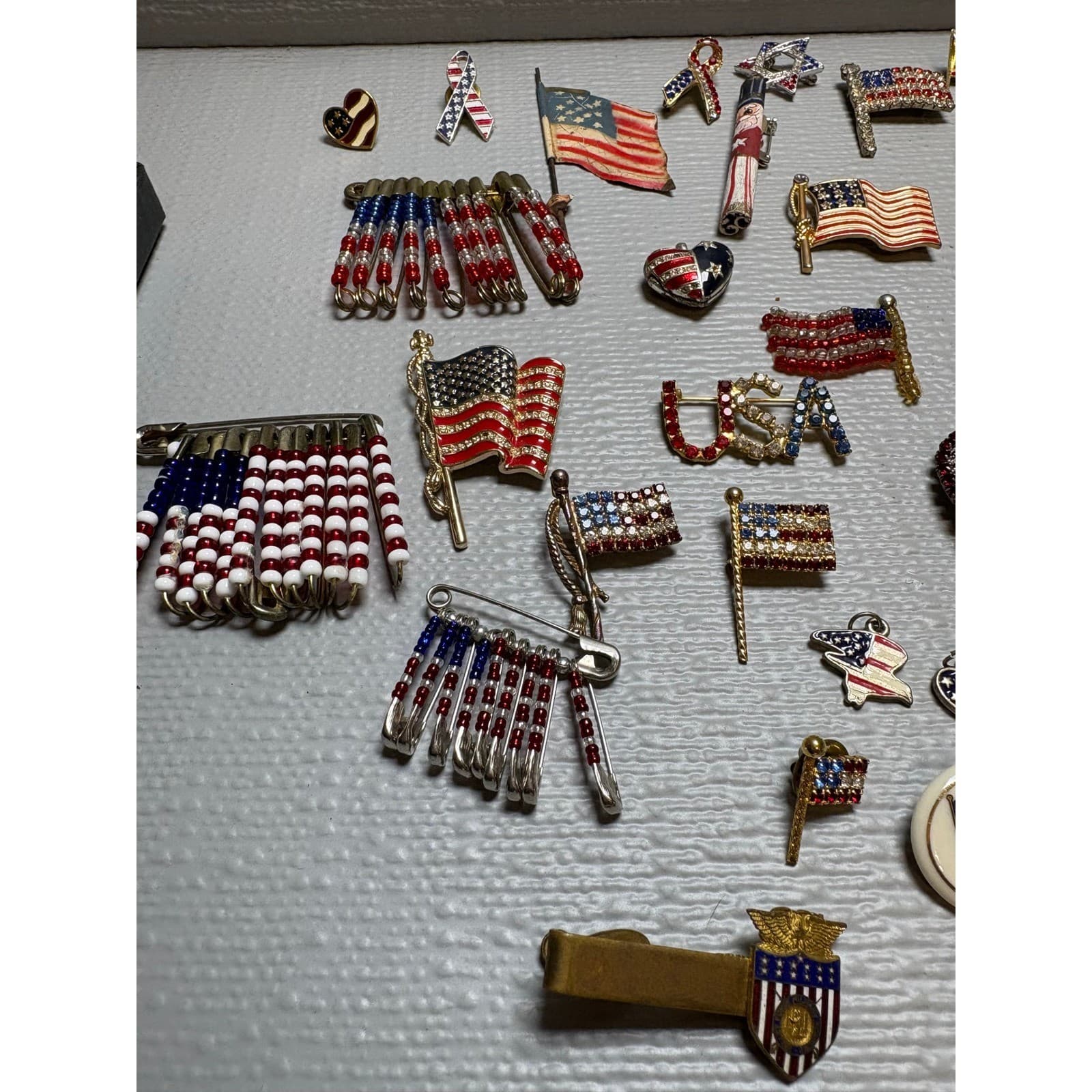 Vintage 40+ pc Patriotic USA Flag Rhinestone Jewelry Pin Brooch Charms cufflinks - Thumbnail 4
