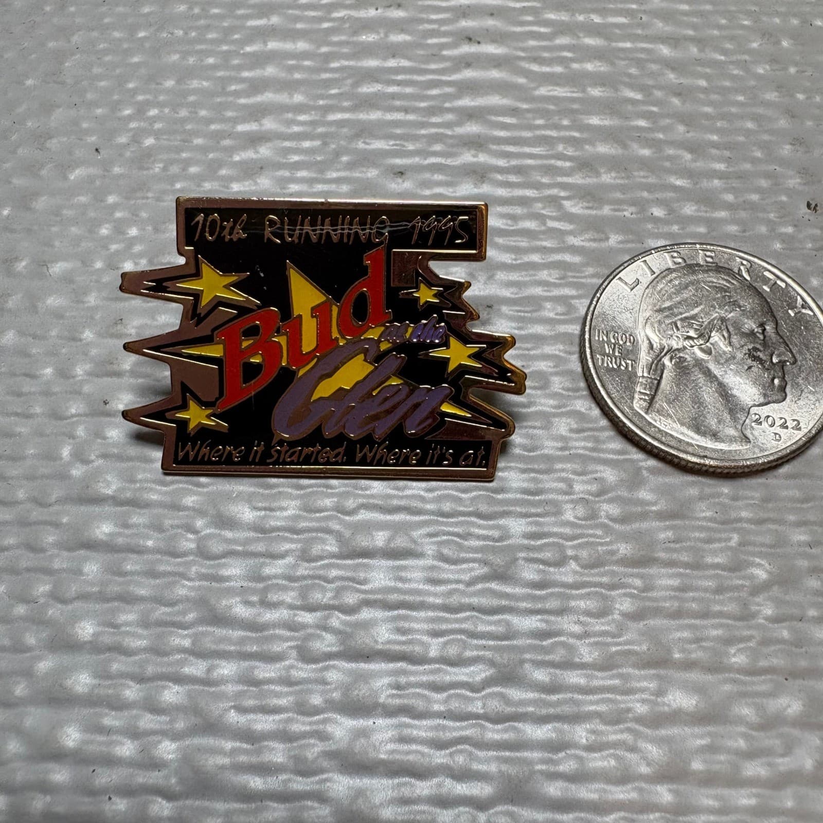 Vintage Bud at the Glen 10th Running 1995 NASCAR Racing Enamel Lapel Pin Gold - Thumbnail 2