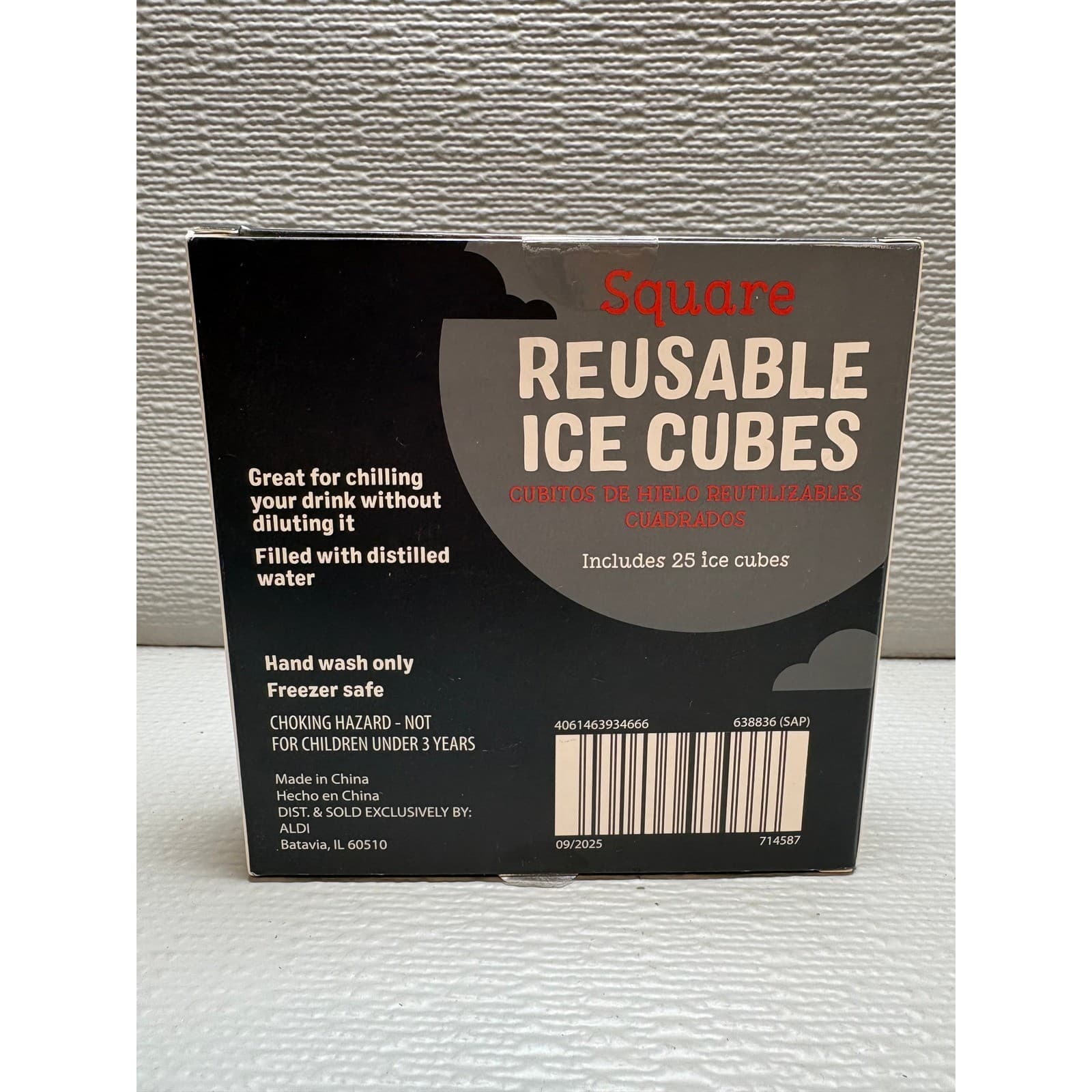 Square Reusable Ice Cubes 25 Count Distilled Water Filled - Thumbnail 2