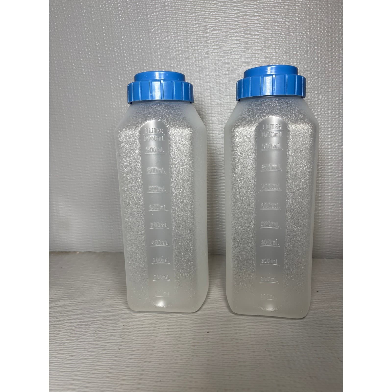 Set of 2 Rubbermaid Vintage 1 Qt Juice Water Bottle Blue Flip Top Frosted - Thumbnail 2