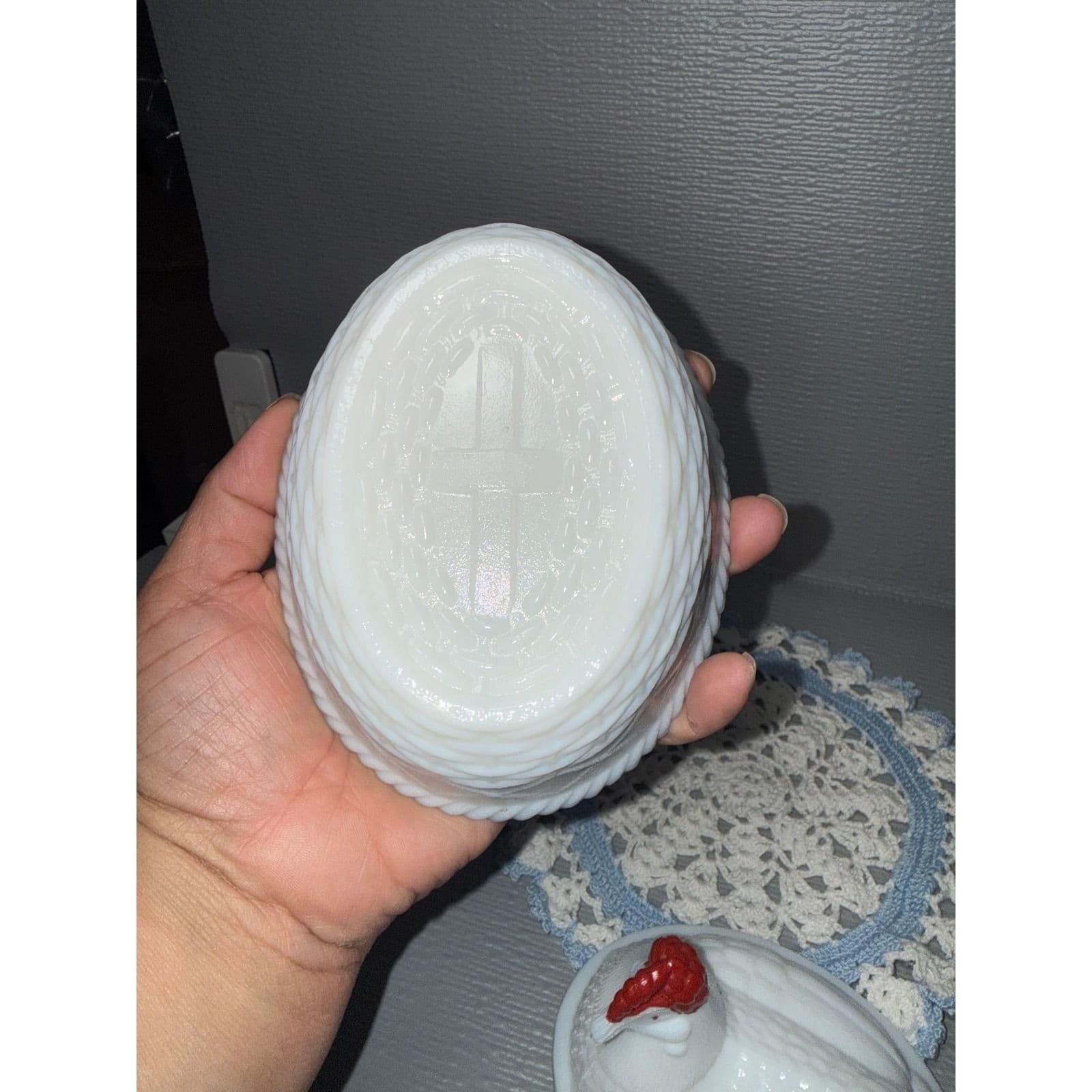Westmoreland Milk Glass Hen on Nest Covered Dish White Red Comb Vintage - Thumbnail 5