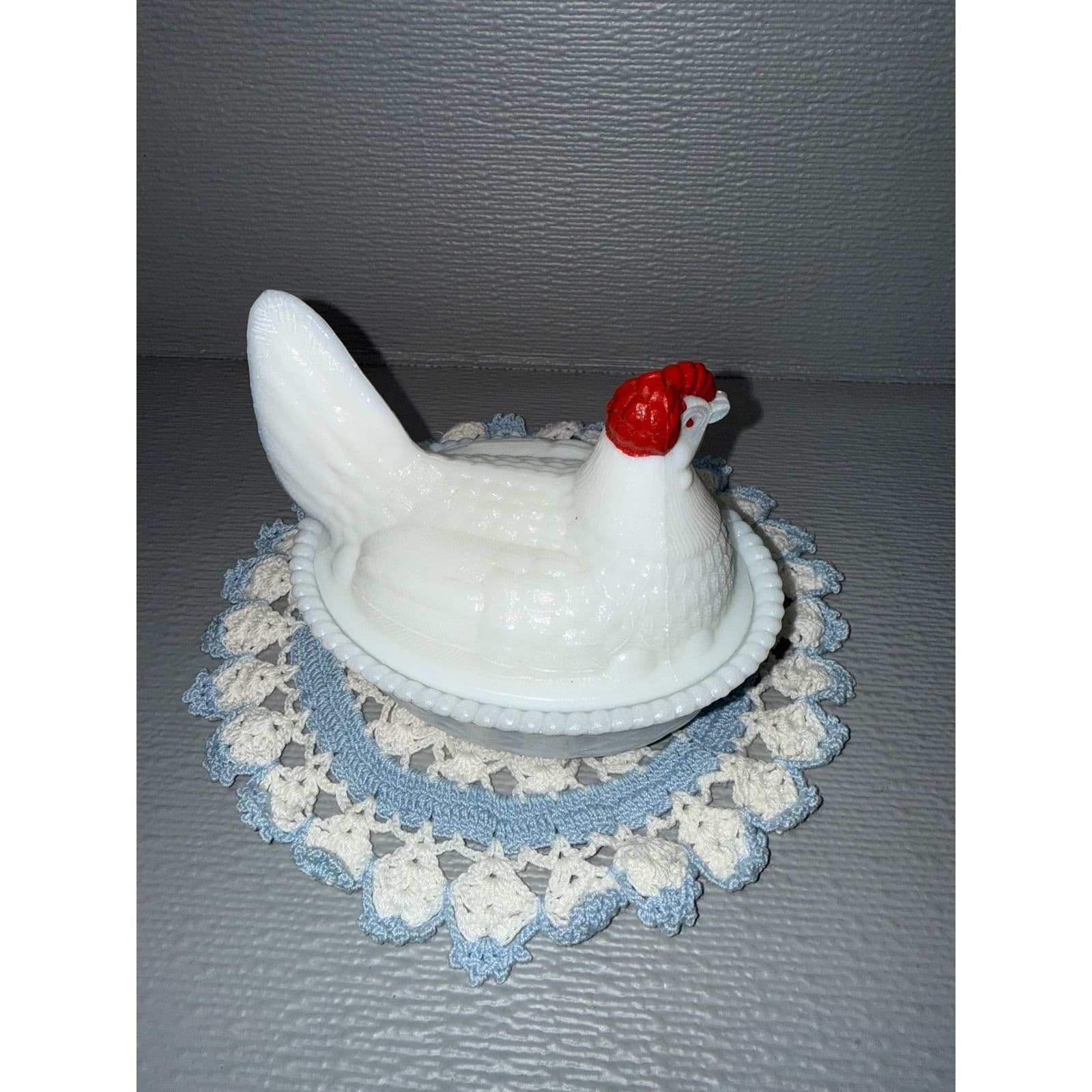Westmoreland Milk Glass Hen on Nest Covered Dish White Red Comb Vintage - Thumbnail 2