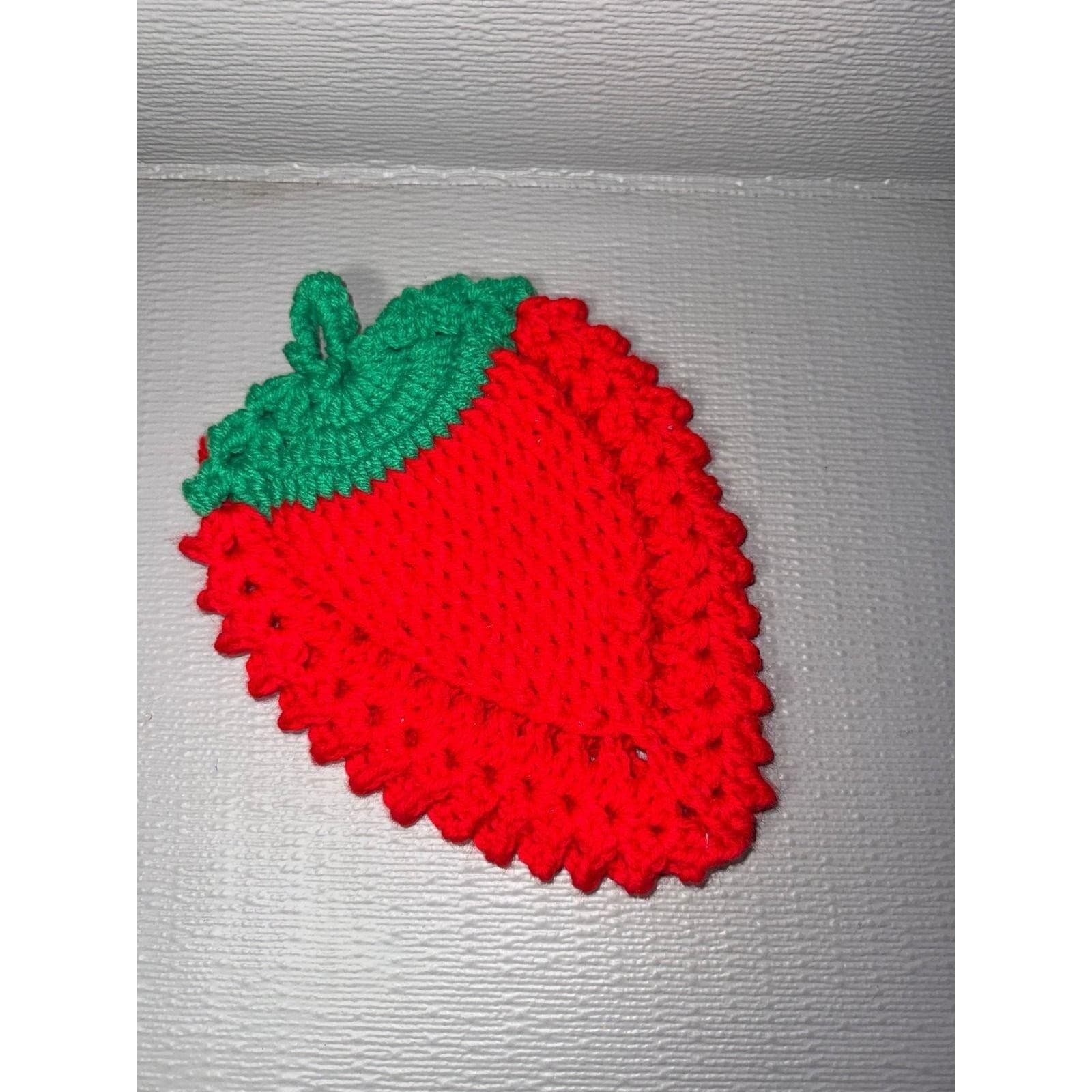 Handmade Crochet Strawberry Potholder Red Green Fruit Trivet Cottagecore Kitchen - Thumbnail 2