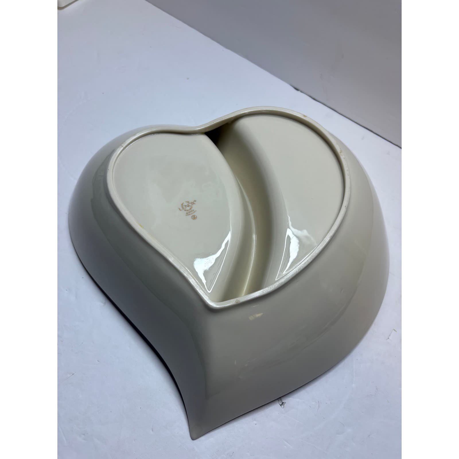 Lenox Ivory China Heart Shaped Divided Server Bowl Gold Trim Made in USA 11.5" - Thumbnail 2