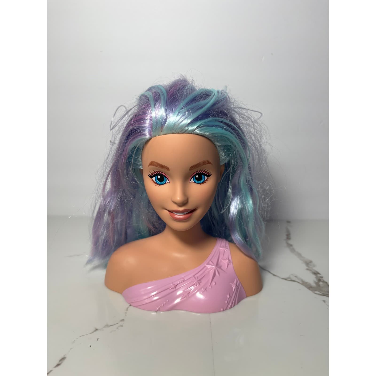 Barbie Styling Head Mattel 2022 Pastel Blue Purple Hair Pink Star Top HMD82 - Thumbnail 2