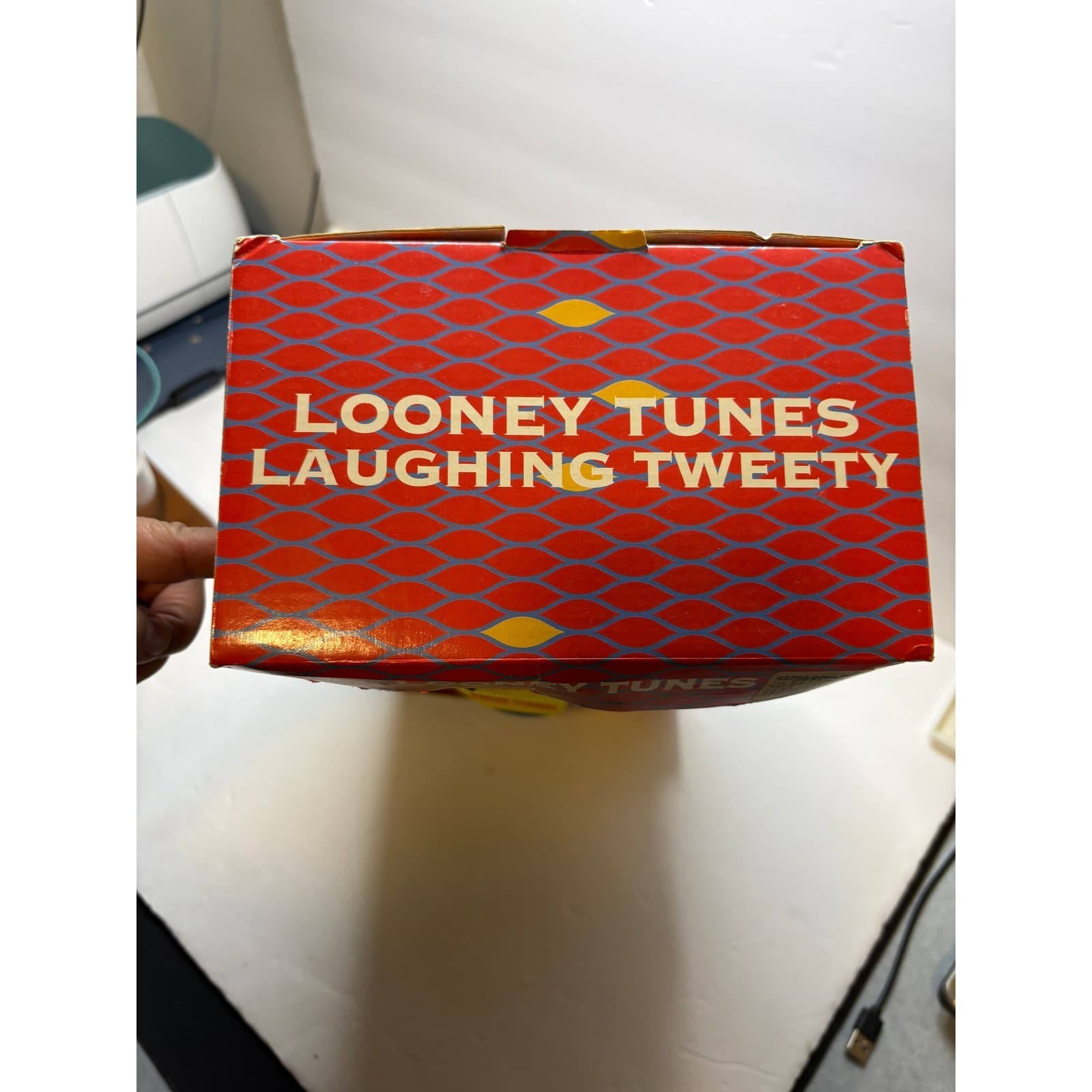 Vintage 1998 Warner Bros Studio Laughing Tweety Bird Plush Looney Tunes Box - Thumbnail 7