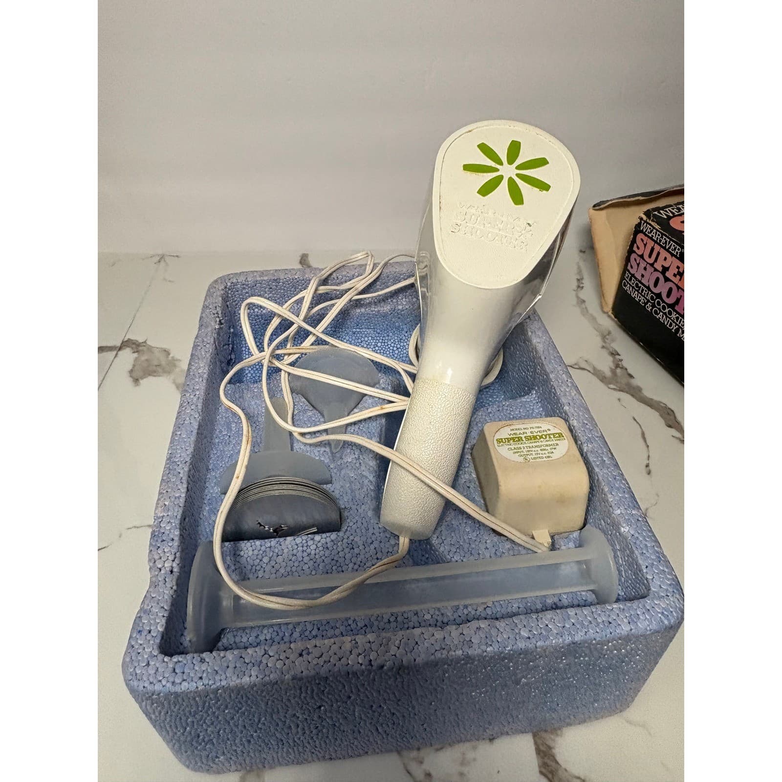 Wear-Ever Super Shooter Electric Cookie Canape Candy Maker Model 70001 Vintage - Thumbnail 3