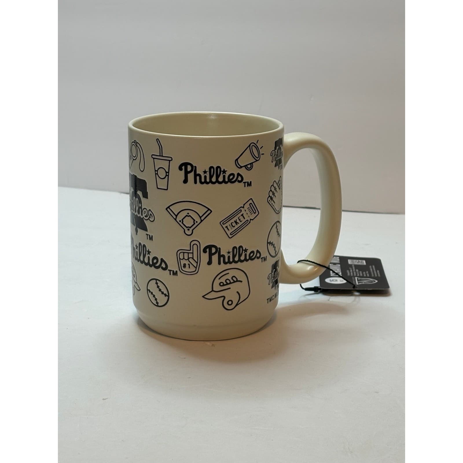 Philadelphia Phillies 15oz Ceramic Coffee Mug The Memory Company Cream Black MLB - Thumbnail 2