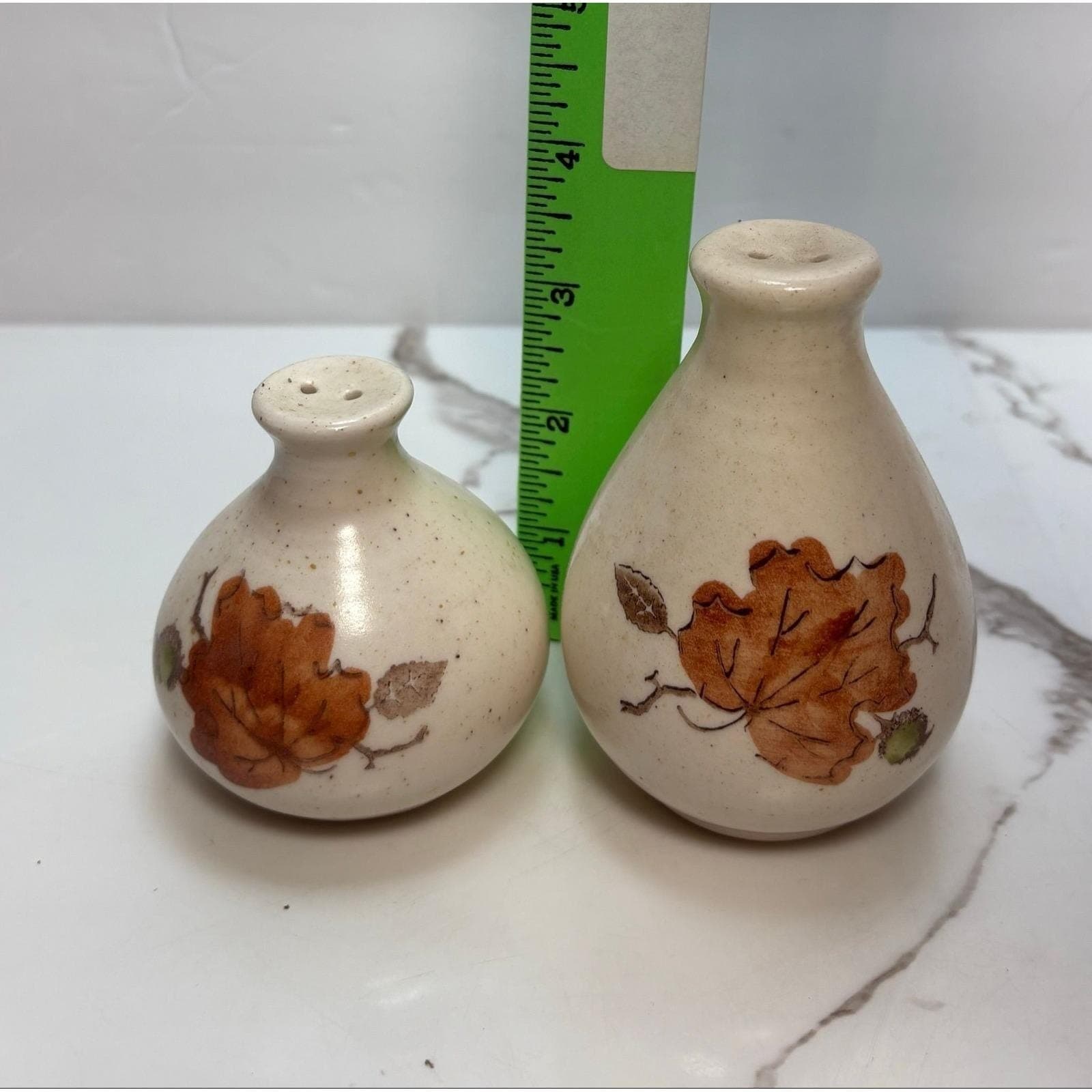 Metlox Poppytrail Sculptured Autumn Salt and Pepper Shakers Vintage Fall Leaf - Thumbnail 5
